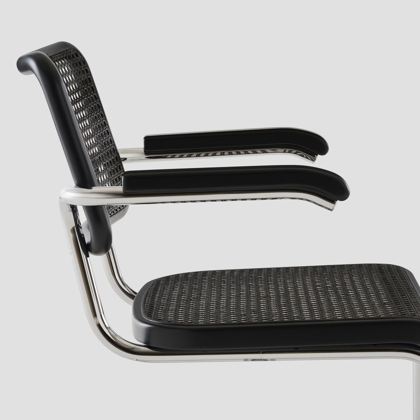 Thonet S 64 V Freischwinger Stuhl mit Armlehnen Sitz & Rücken Rohrgeflecht
