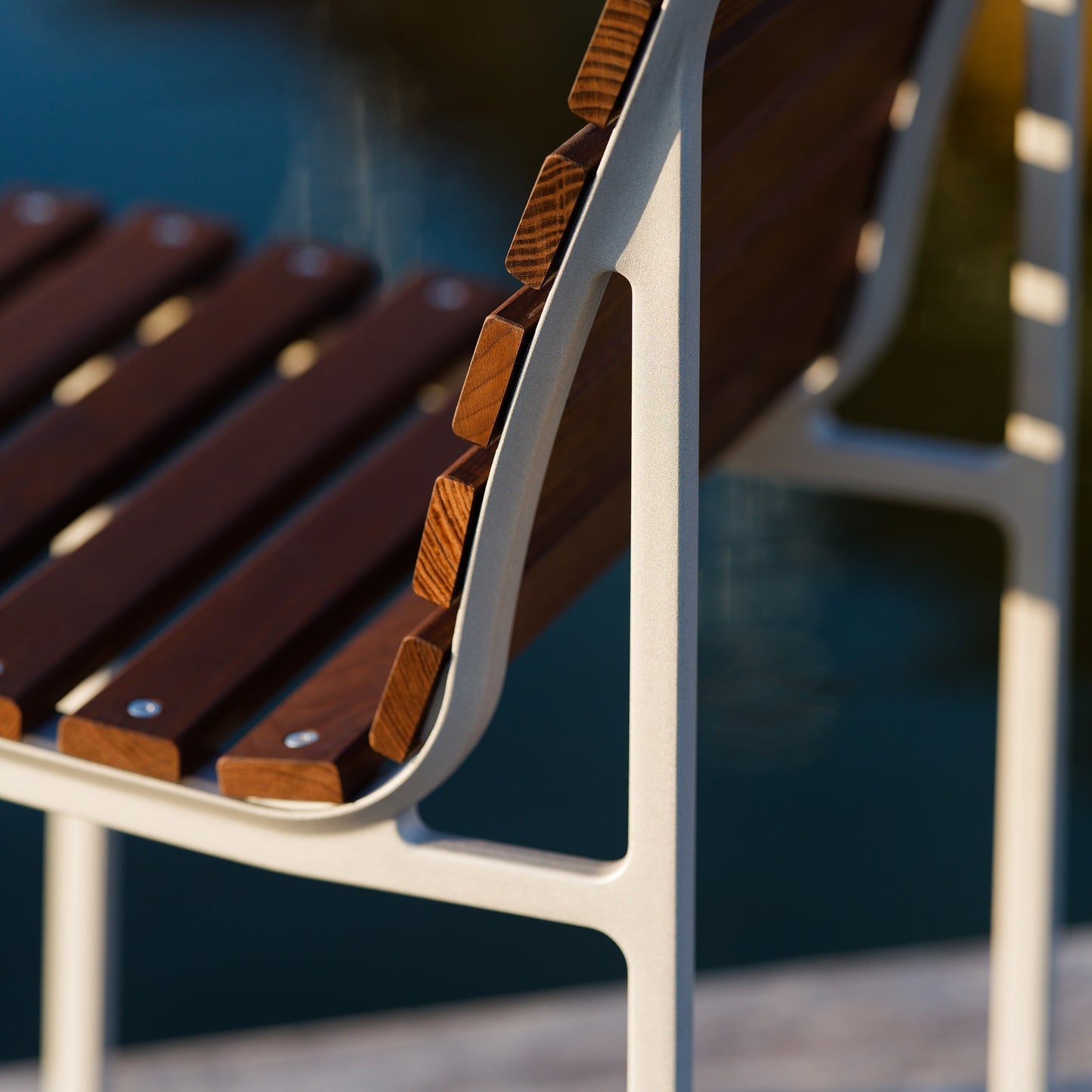 HAY Traverse Lounge Bench Outdoor Bank Esche geölt / Aluminium