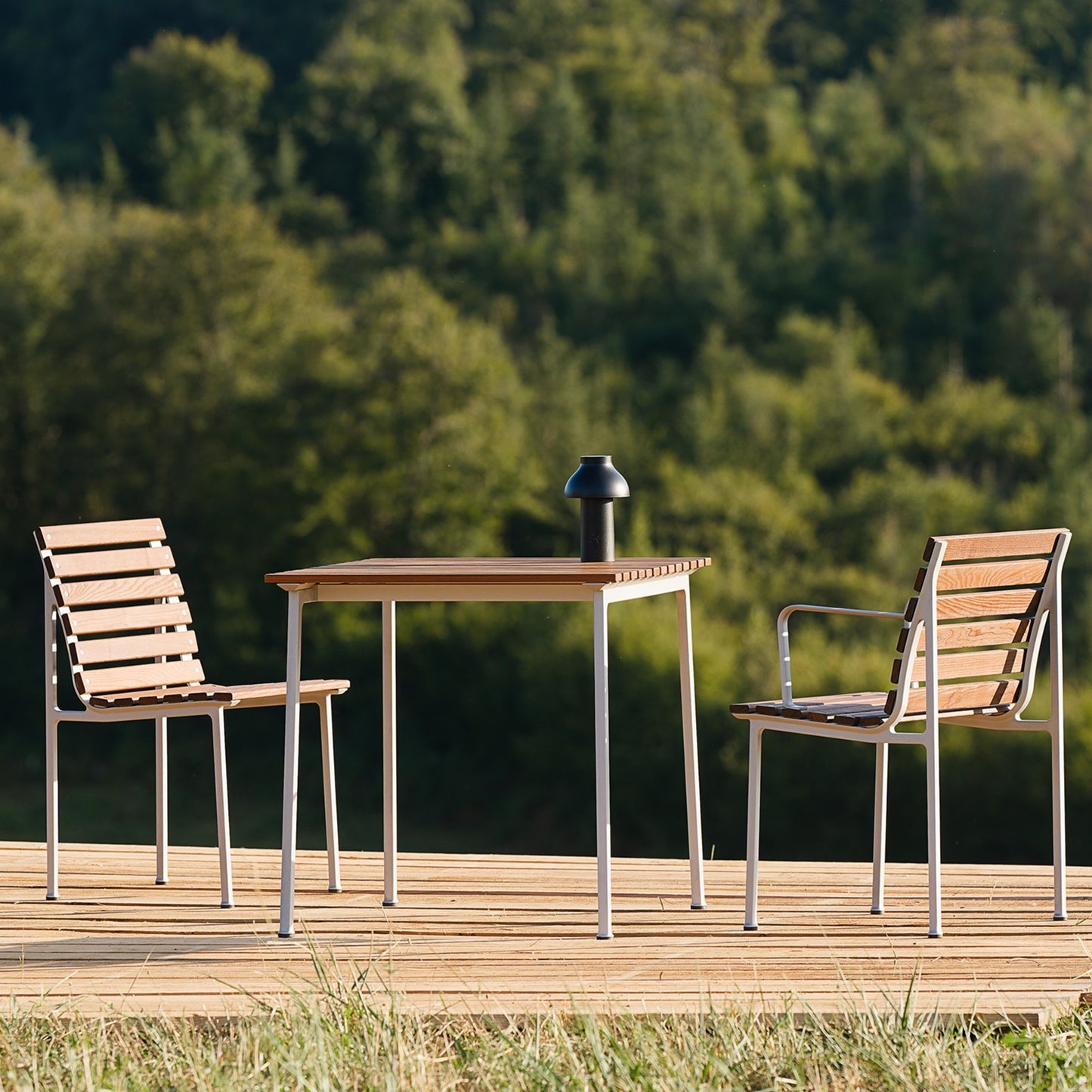 HAY Traverse Table Outdoor Tisch 75 x 83 cm Esche geölt / Aluminium