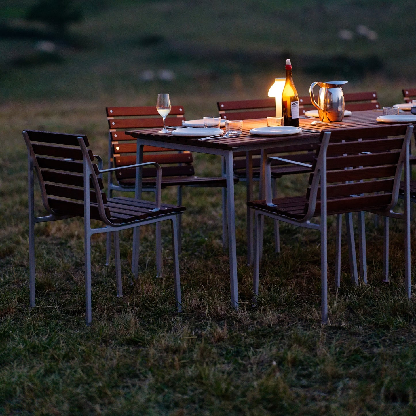 HAY Traverse Table Outdoor Tisch 75 x 83 cm Esche geölt / Aluminium