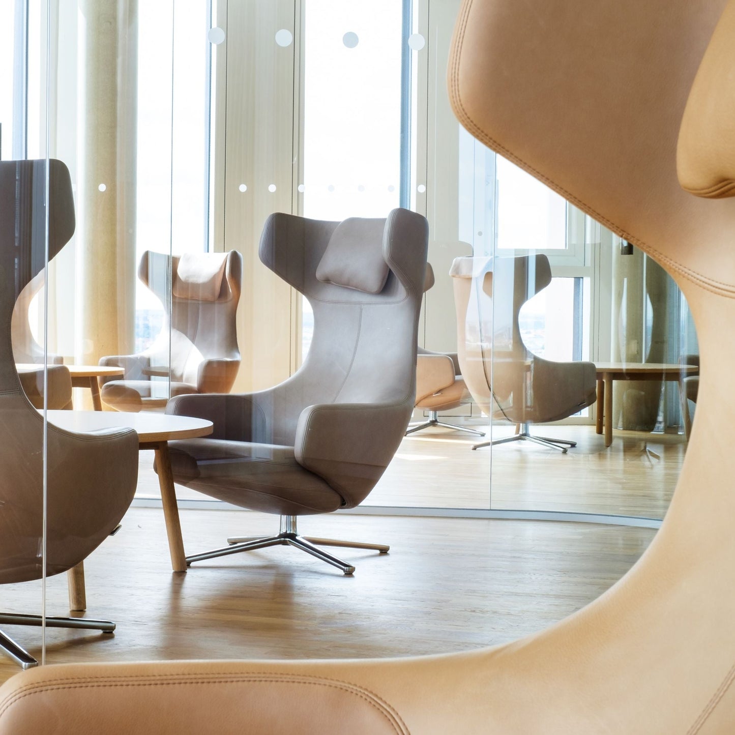 Vitra Grand Repos Loungesessel drehbar Ohrensessel einzeln Synchronmechanik
