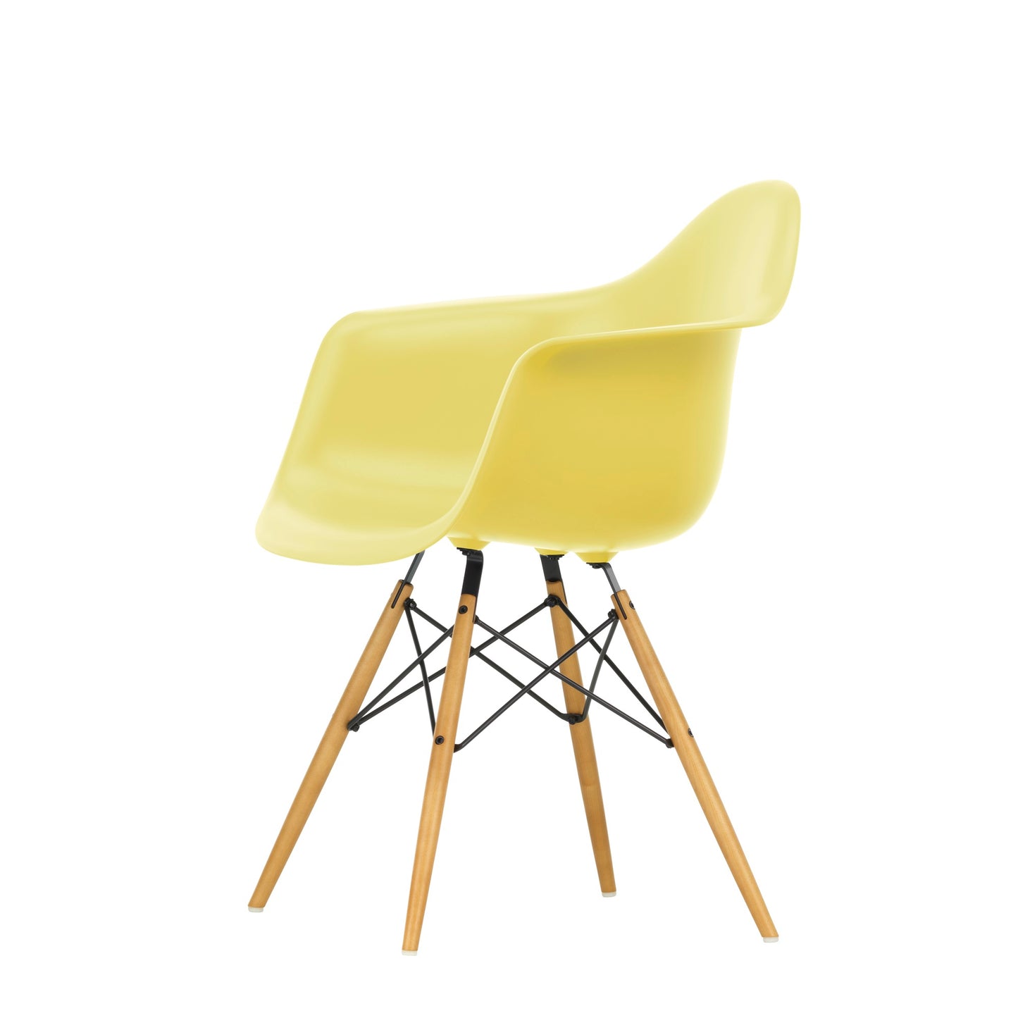 Vitra Eames Plastic Armchair DAW RE Ahorn gelblich Kunststoff recycelt