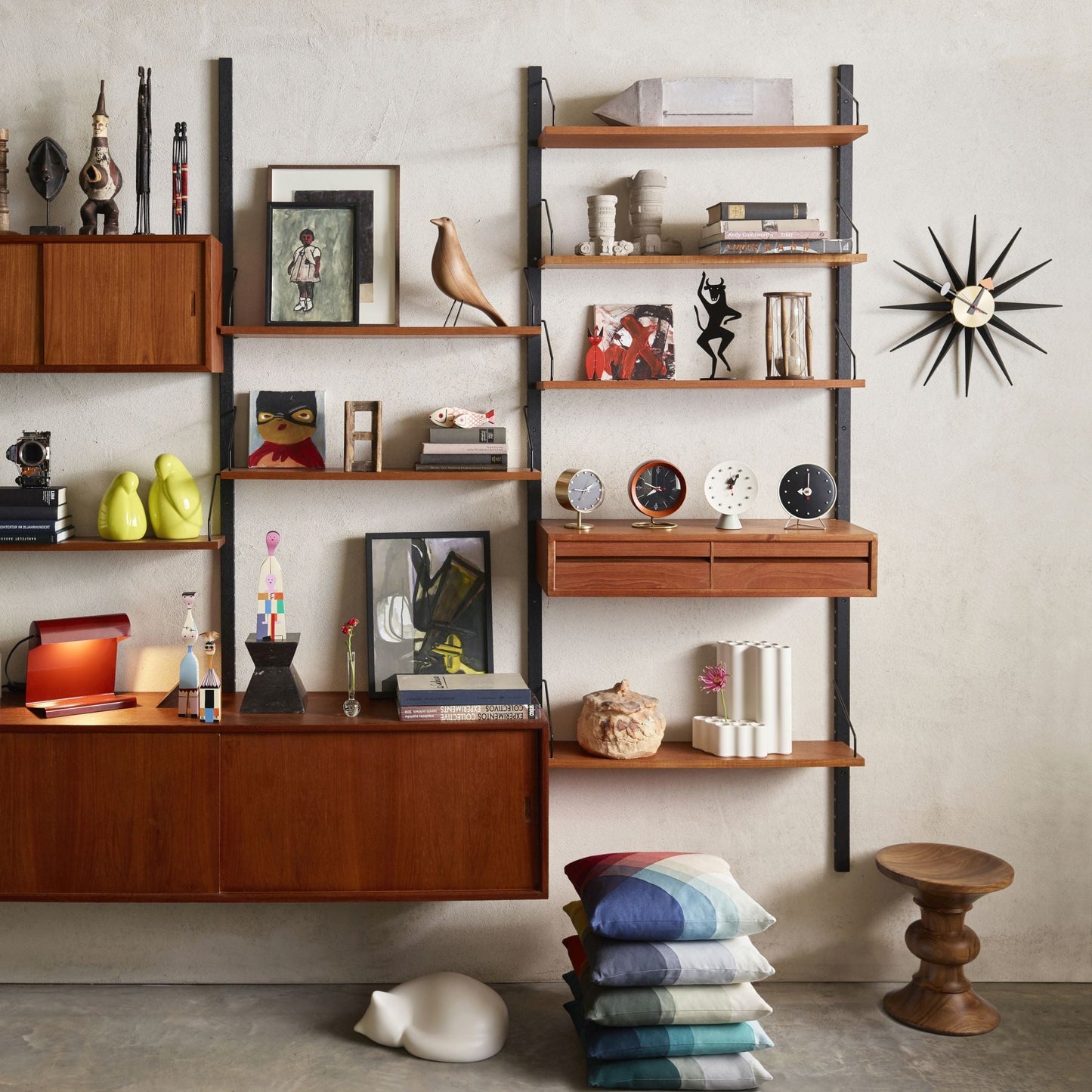 Vitra Stools von Charles & Ray Eames Hocker Beistelltisch Skulptur