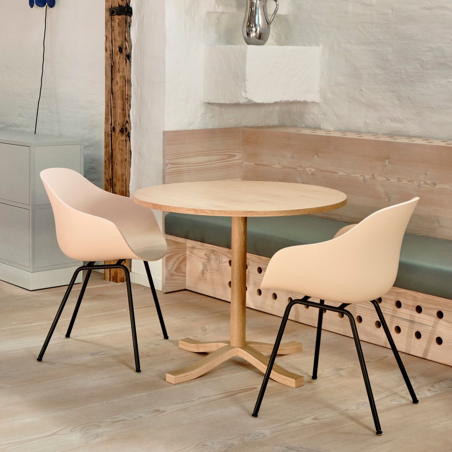 HAY About A Chair AAC 226 Armlehnstuhl Kunststoff Gestell 4-Fuß Stahlrohr