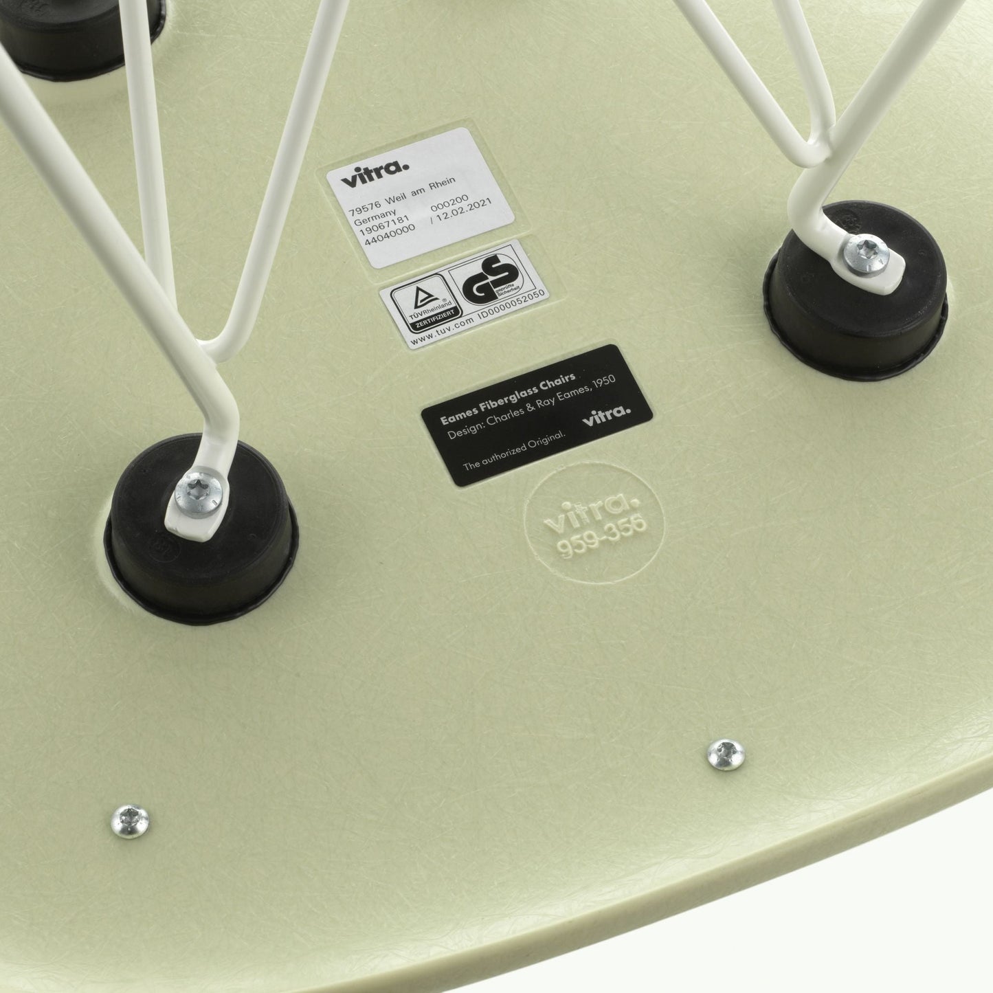 Vitra Eames Fiberglass Side Chair 4 Gestellvarianten & Sitzpolster optional
