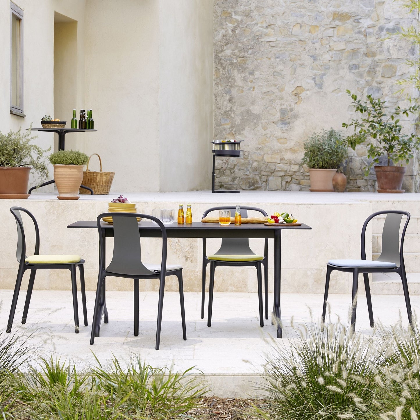 Vitra Belleville Table Bistrotisch rund oder eckig Indoor & Outdoor