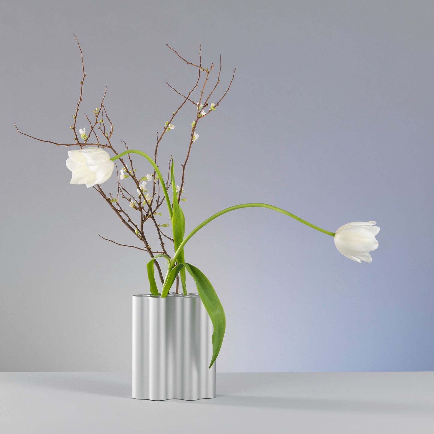 Vitra Nuage Vase métallique medium – Designvase mit skulpturalem Charakter
