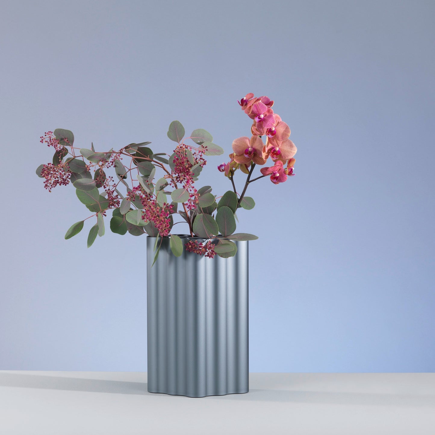 Vitra Nuage Vase métallique large – Designvase mit skulpturalem Charakter