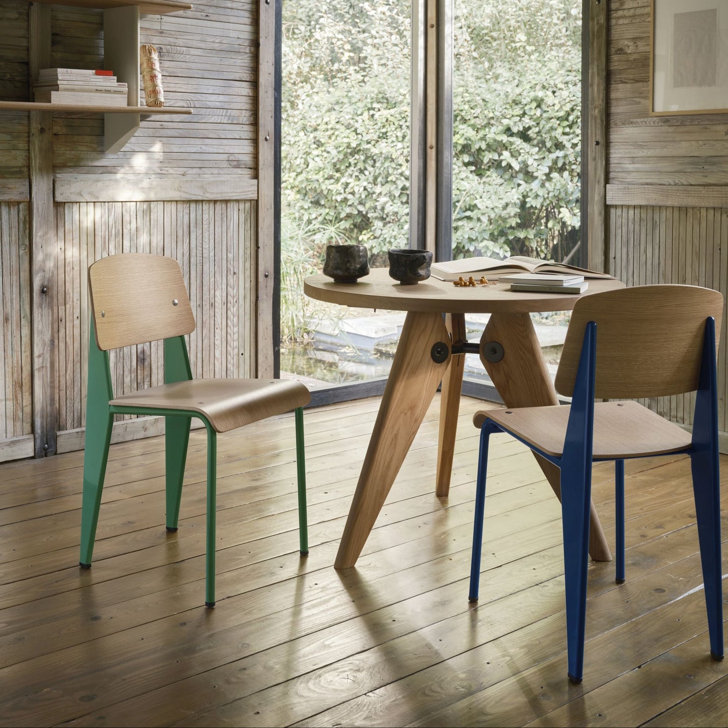 Vitra Guéridon Table runder Besprechungstisch / Esstisch Holz