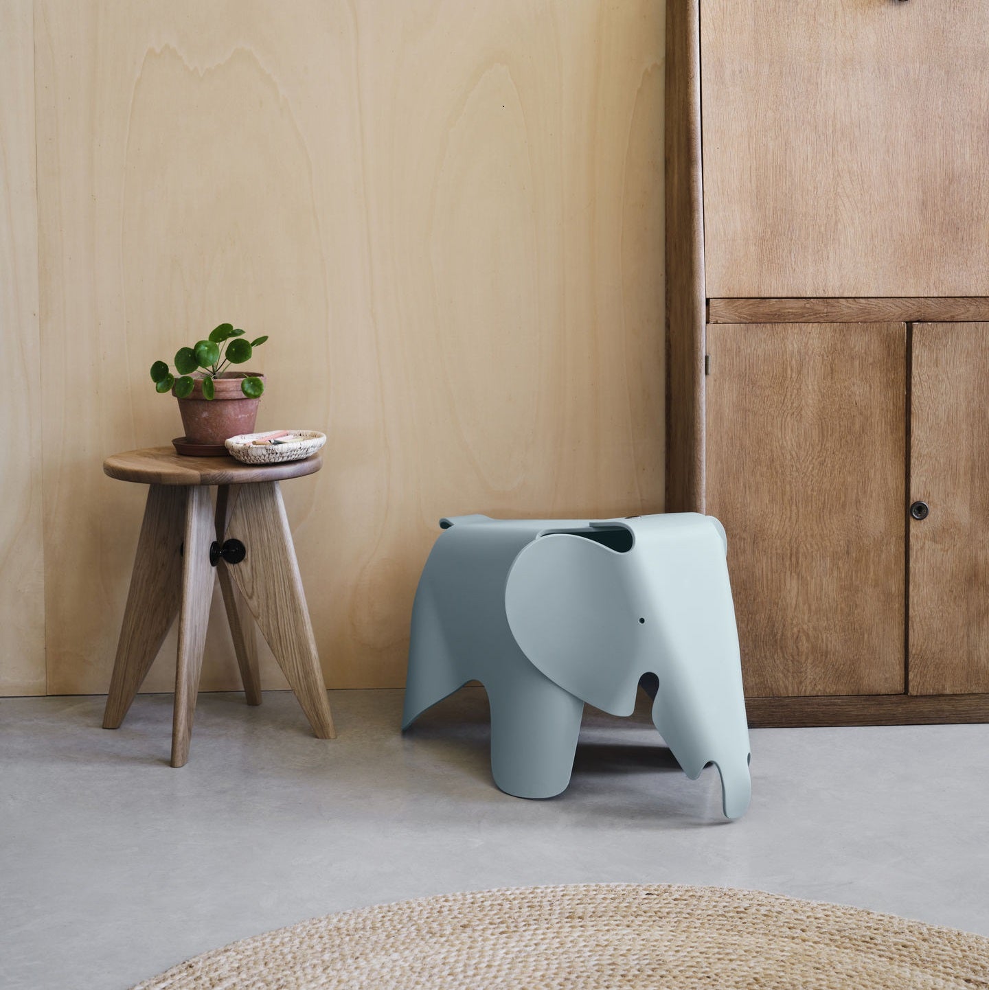 Vitra Eames Elephant Hocker Sitzobjekt eisgrau mint