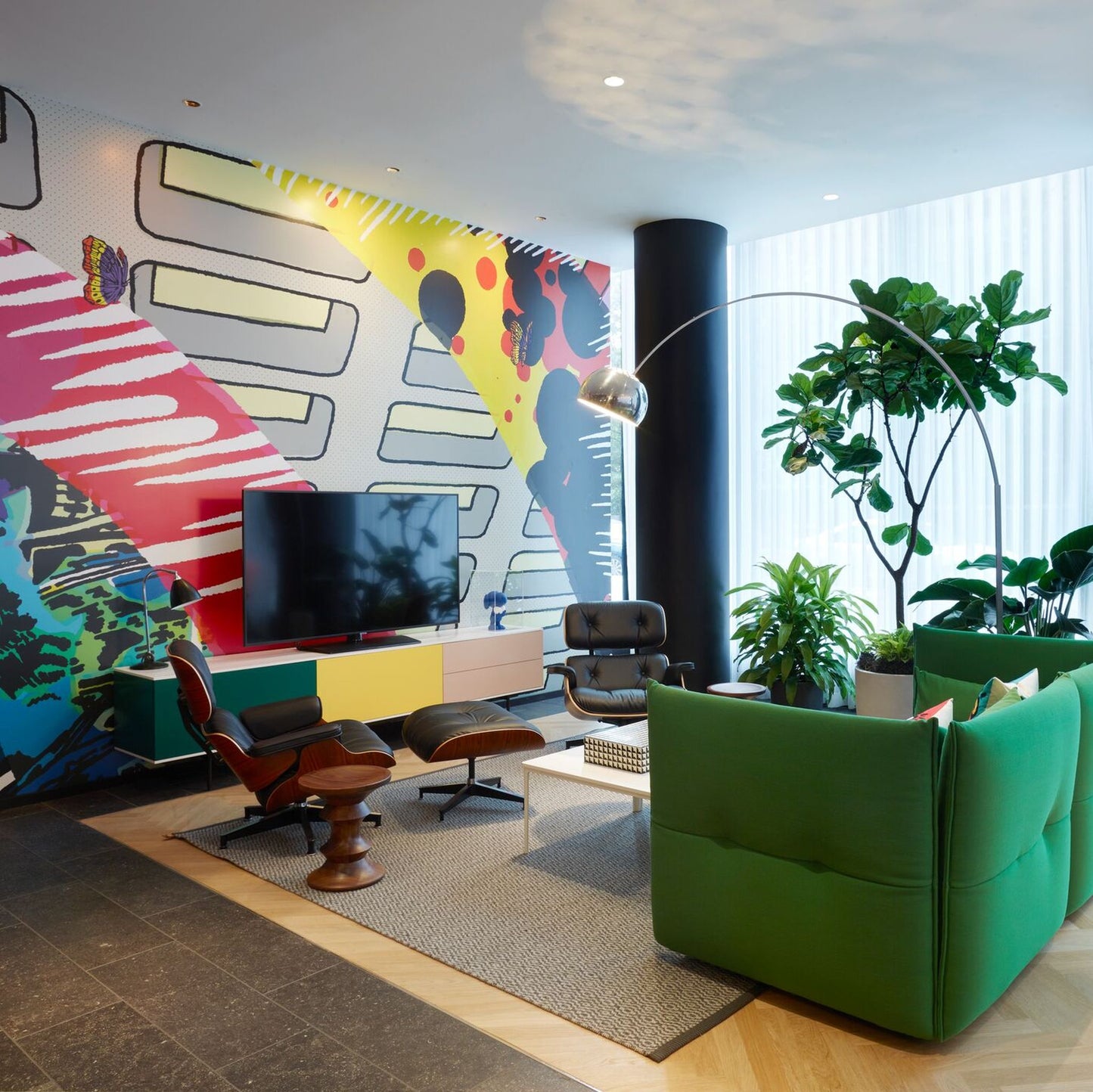 Vitra Stools von Charles & Ray Eames Hocker Beistelltisch Skulptur