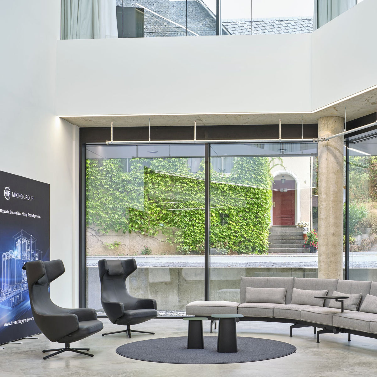Vitra Grand Repos Loungesessel drehbar Ohrensessel einzeln Synchronmechanik