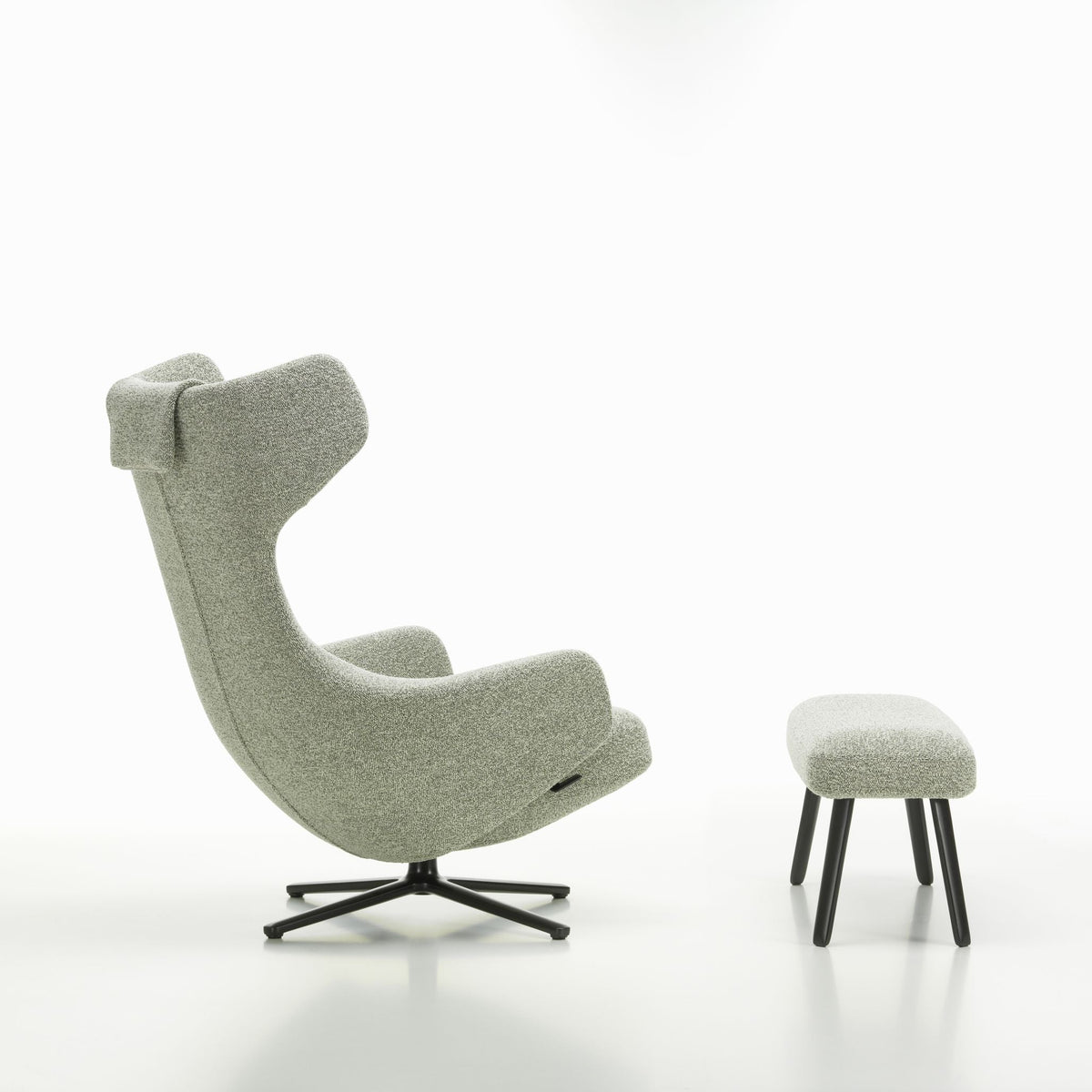 Vitra Grand Repos Loungesessel drehbar mit Panchina Ohrensessel & Bank