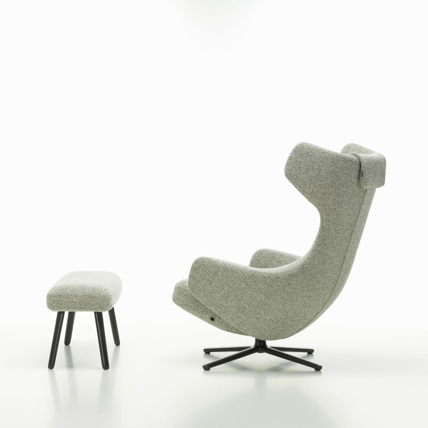 Vitra Grand Repos Loungesessel drehbar mit Panchina Ohrensessel & Bank
