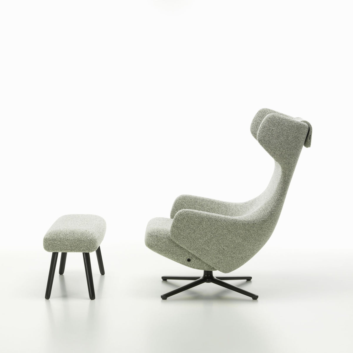 Vitra Grand Repos Loungesessel drehbar mit Panchina Ohrensessel & Bank