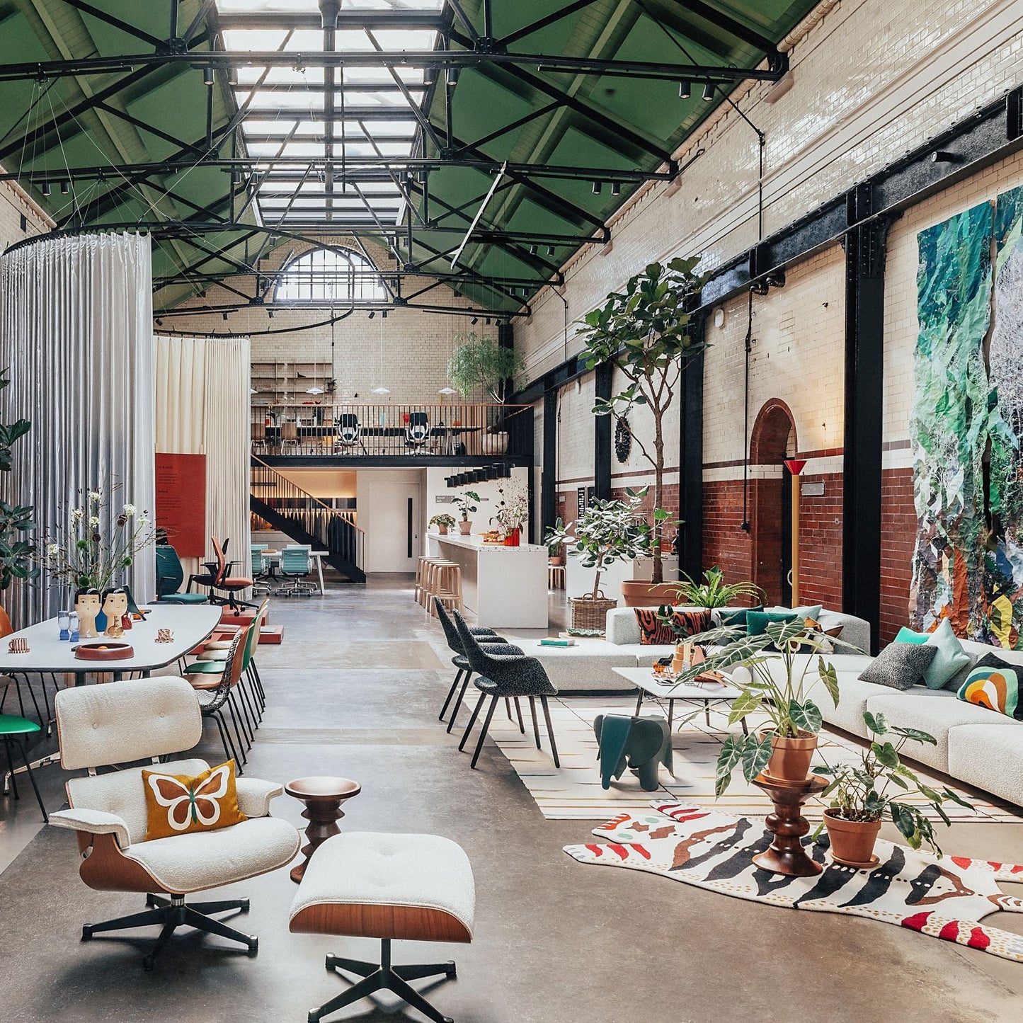 Vitra Stools von Charles & Ray Eames Hocker Beistelltisch Skulptur