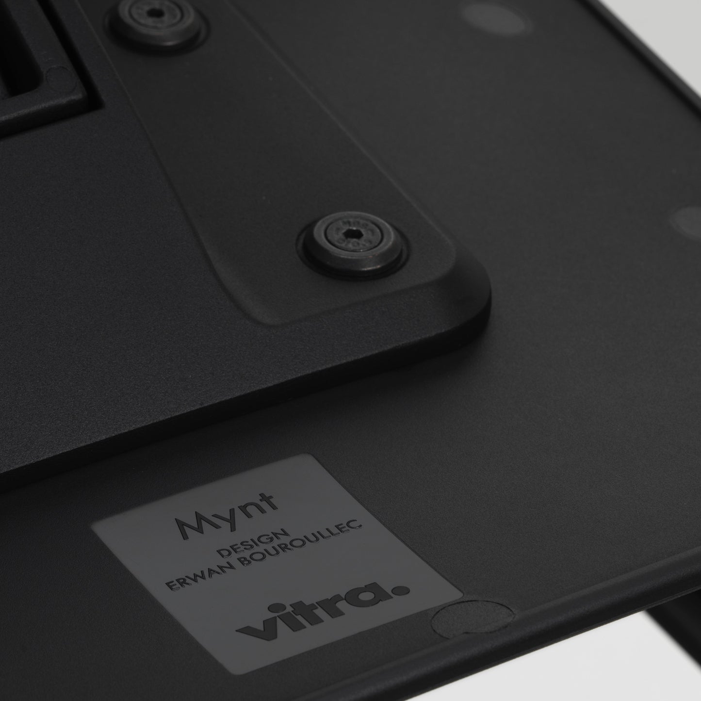Vitra Mynt Bürostuhl Sitz + Rücken Kunststoff basic dark RE 4-Stern-Aluminiumfuß