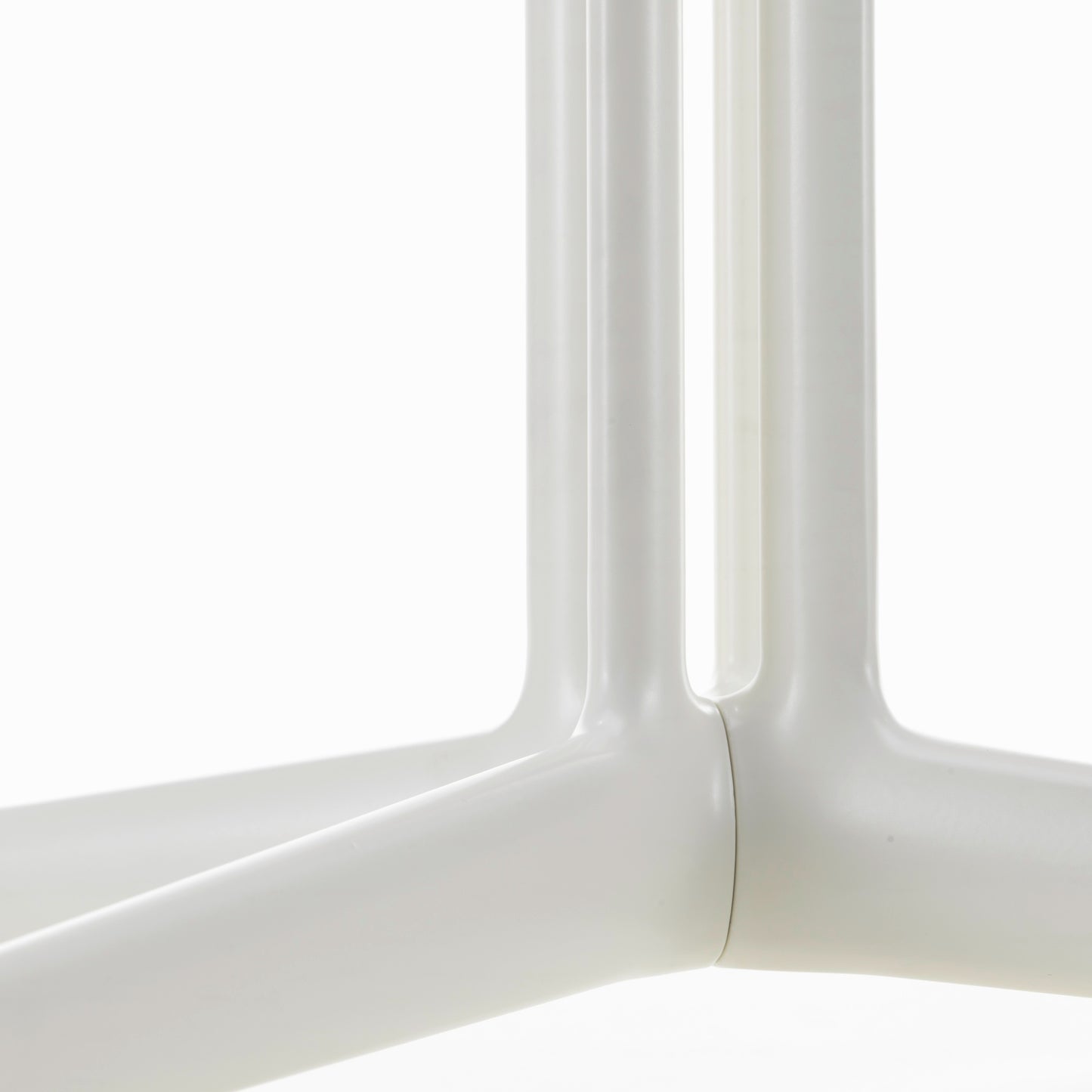 Vitra Eames Plastic Side Chair DSL RE Kunststoff recycelt La Fonda Base