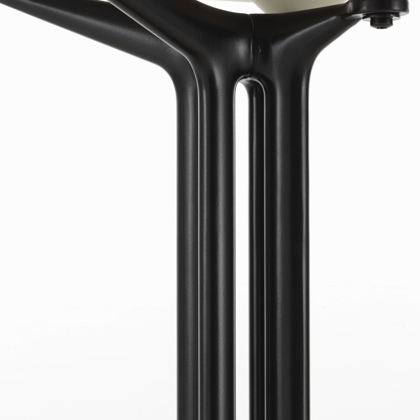 Vitra Eames Plastic Side Chair DSL RE Kunststoff recycelt La Fonda Base