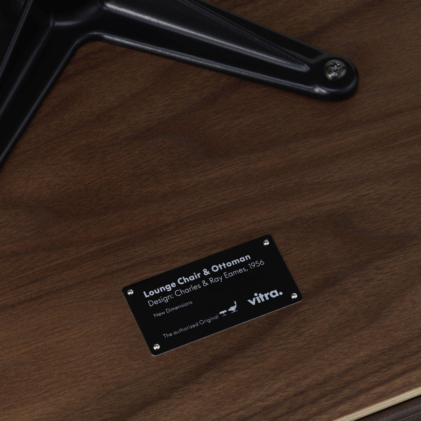 Vitra Eames Ottoman für Lounge Chair Hocker einzeln Stoff / Leder & Furnier