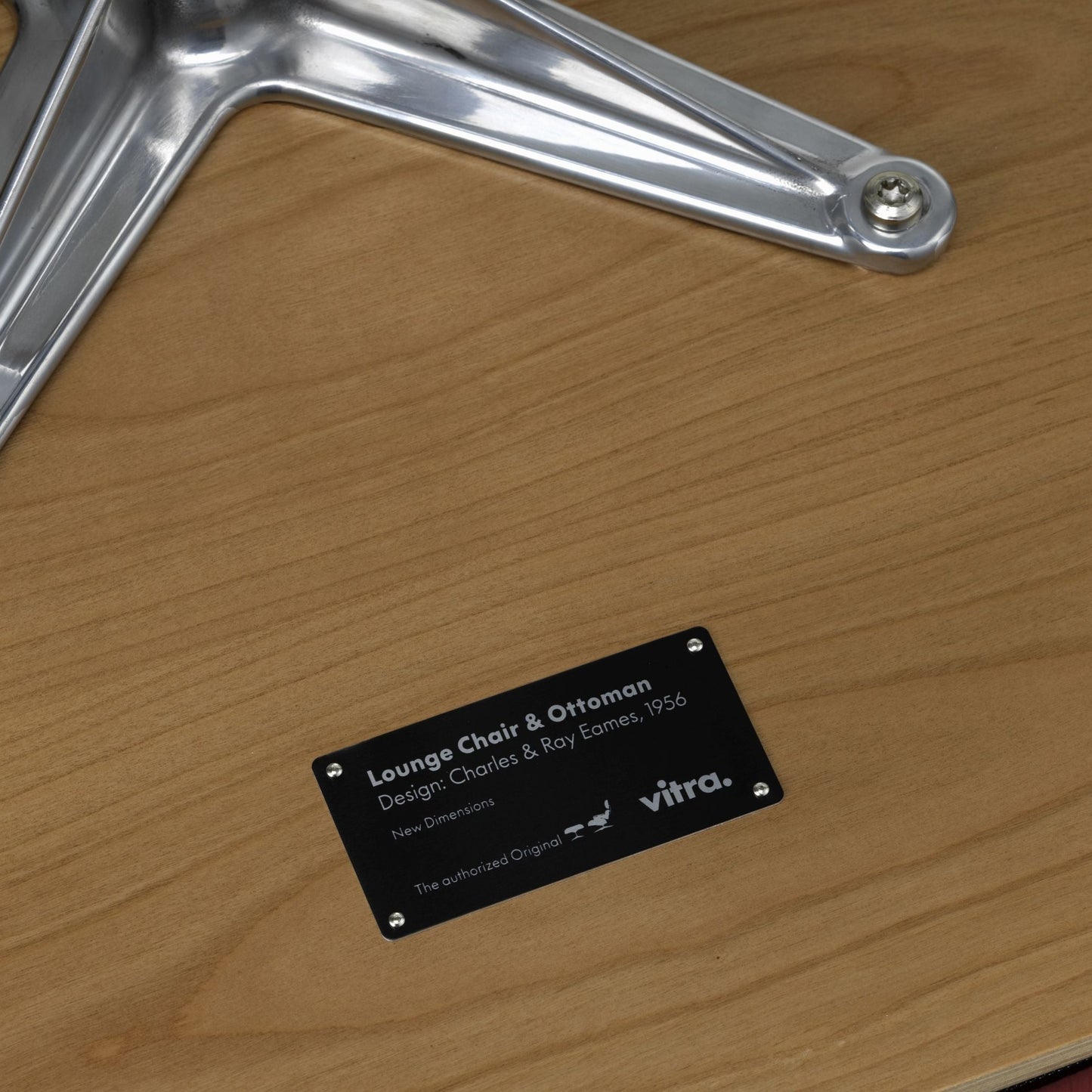 Vitra Eames Ottoman für Lounge Chair Hocker einzeln Stoff / Leder & Furnier