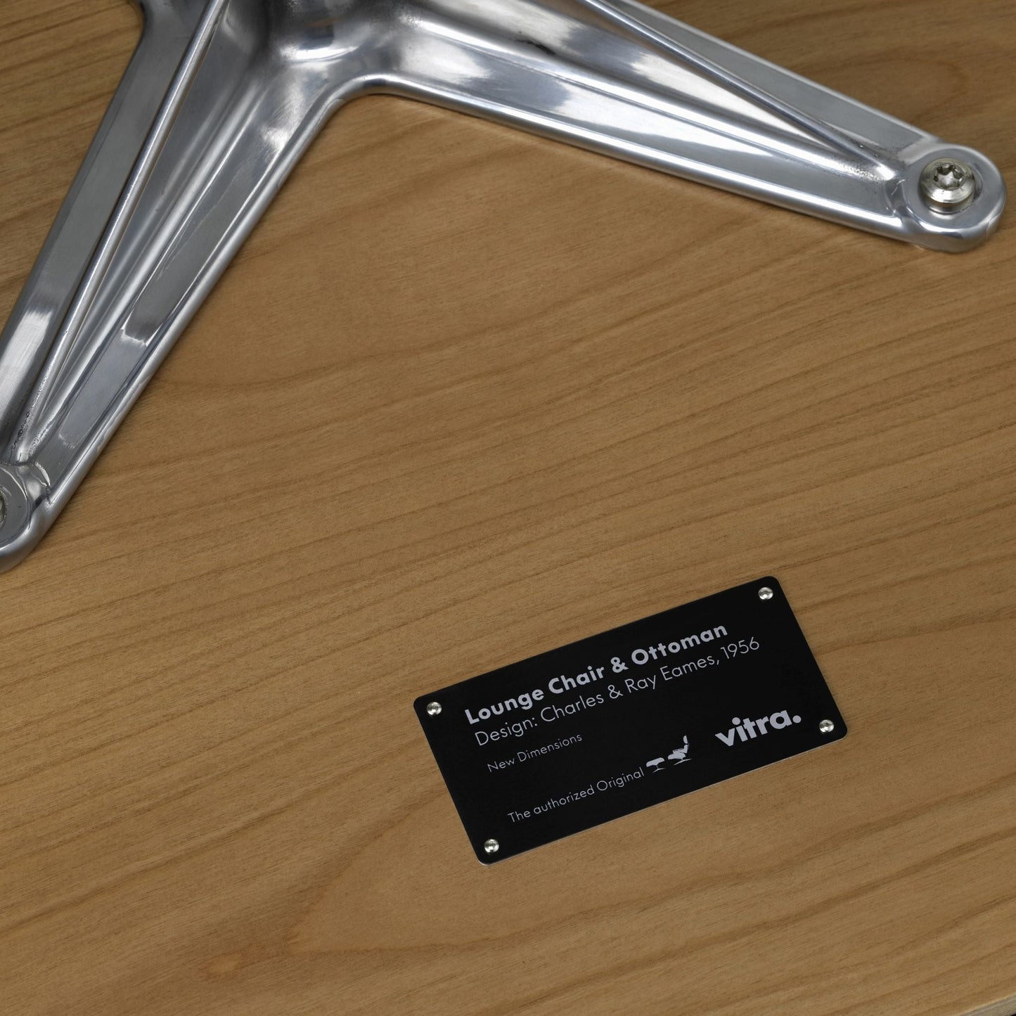 Vitra Eames Lounge Chair & Ottoman Relax-Sessel mit Hocker Stoff / Leder