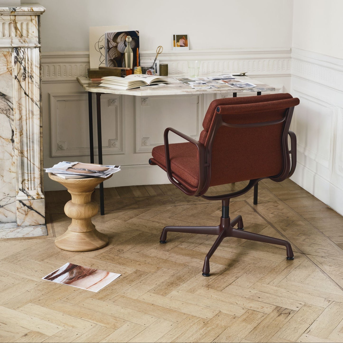 Vitra Stools von Charles & Ray Eames Hocker Beistelltisch Skulptur