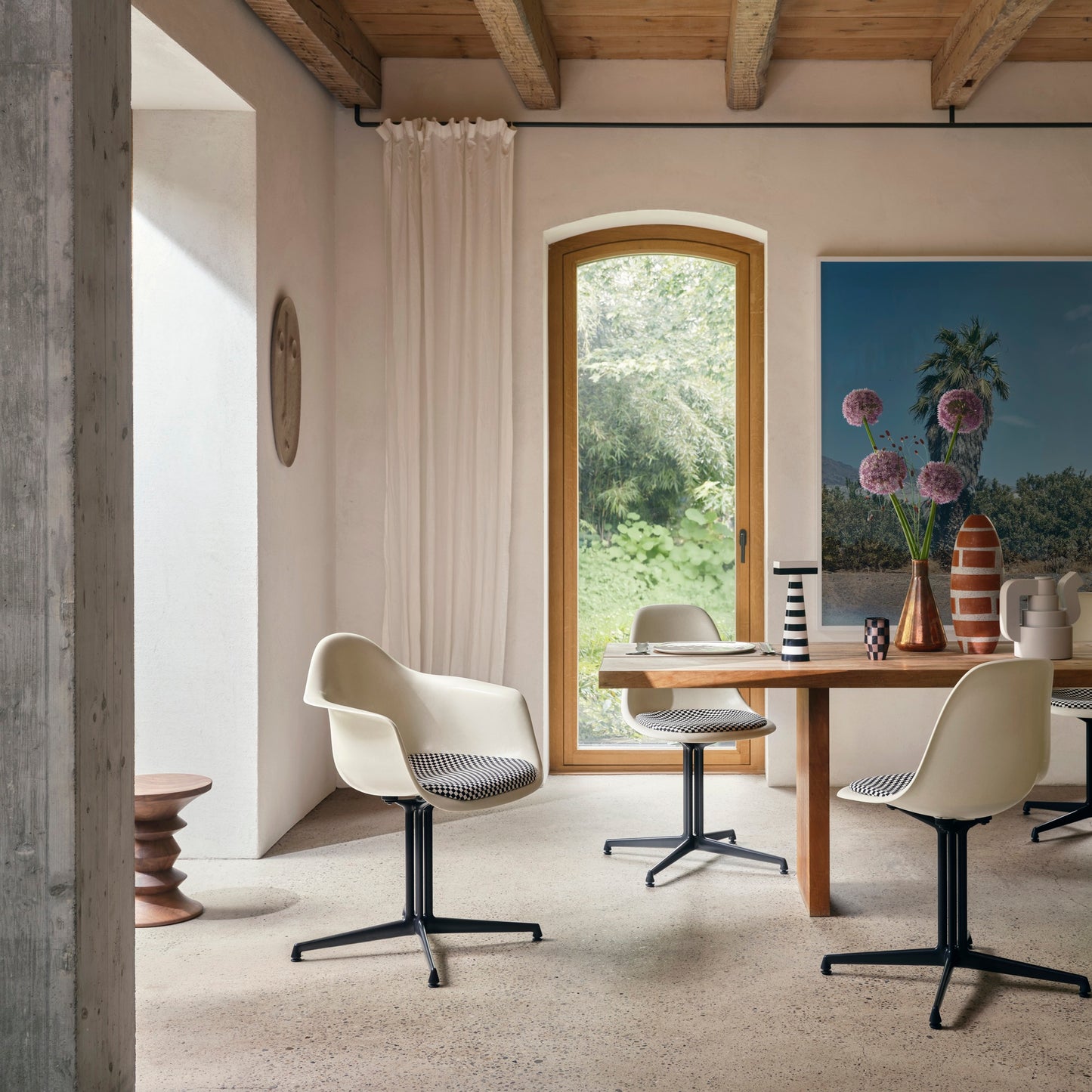 Vitra Eames Plastic Armchair DAL RE recycelter Kunststoff La Fonda Base