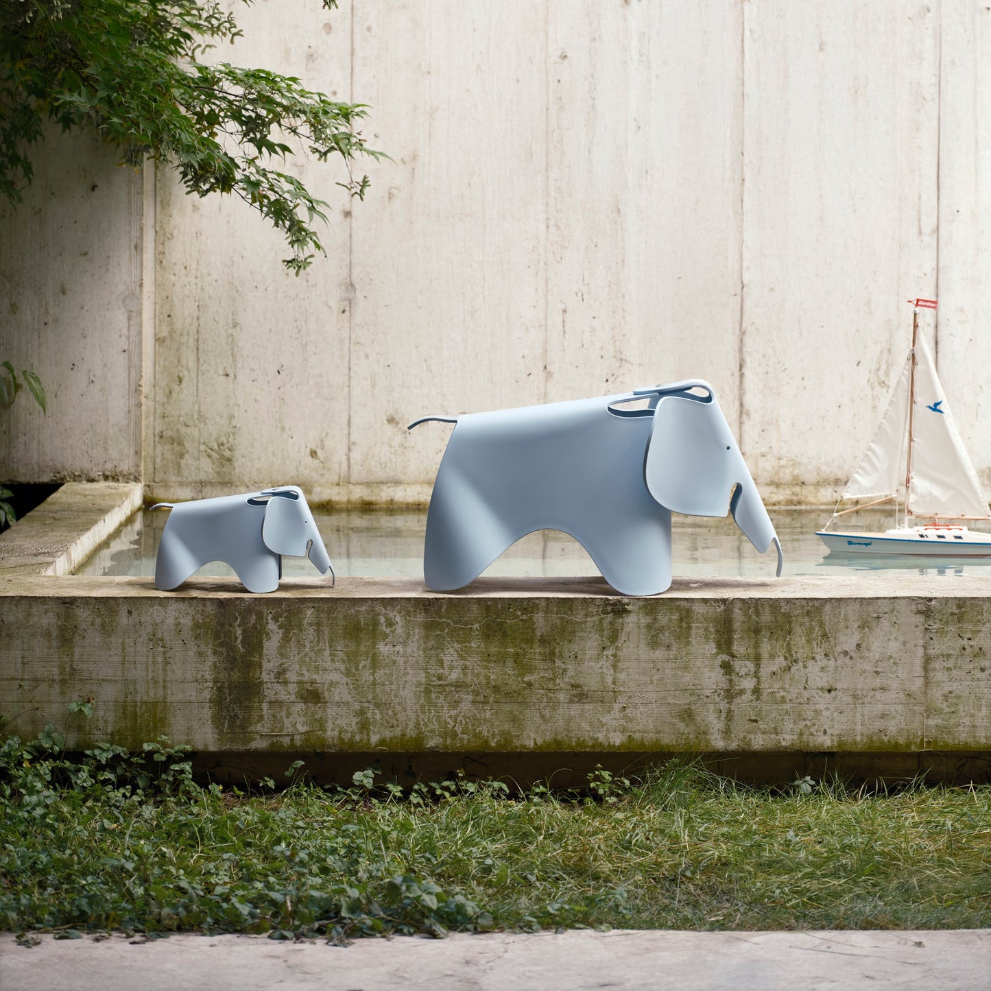 Vitra Eames Elephant Plastic RE Hocker Sitzobjekt Kunststoff recycelt