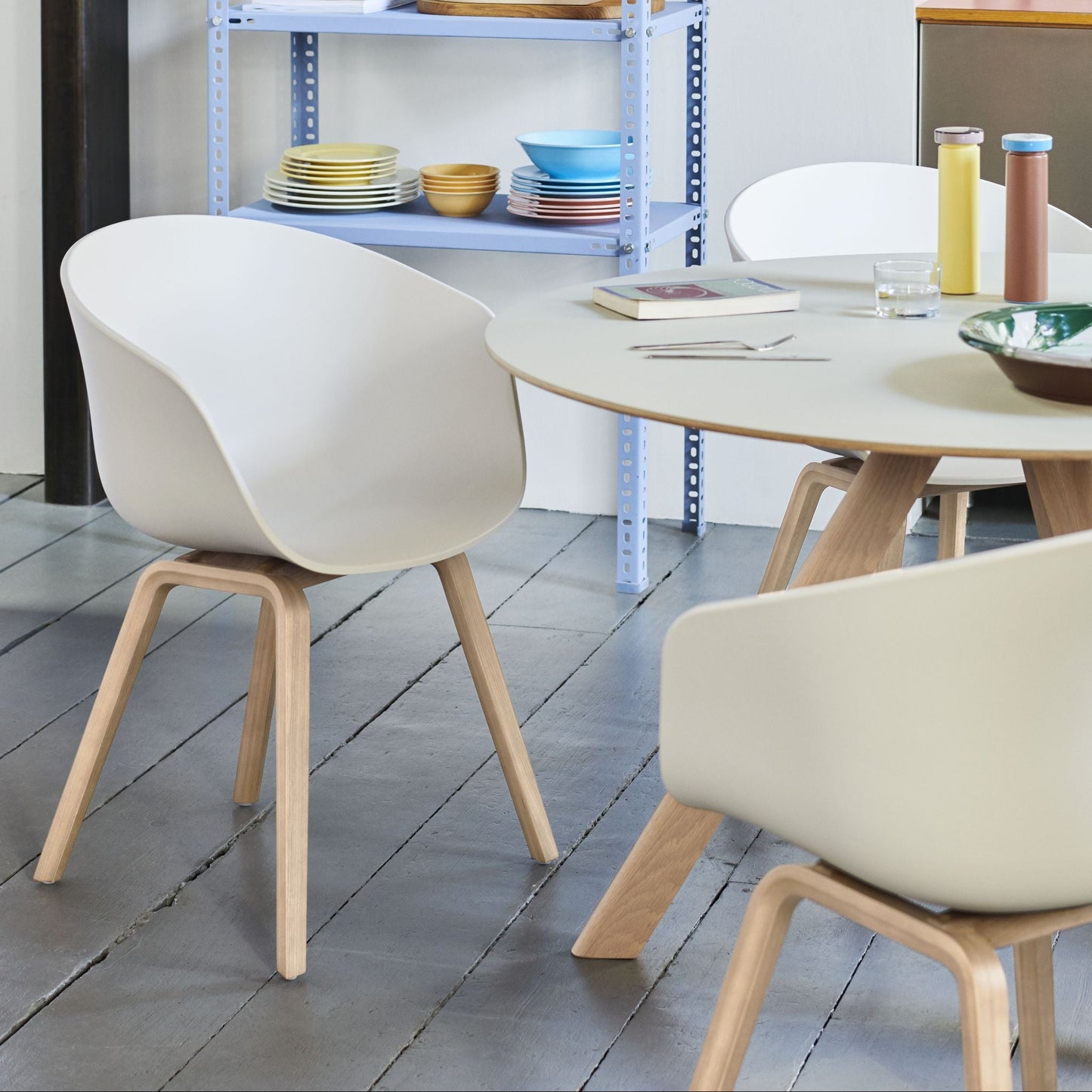 Hay About A Chair AAC 22 Stuhl Kunststoffschlale Gestell 4-Fuß Holz