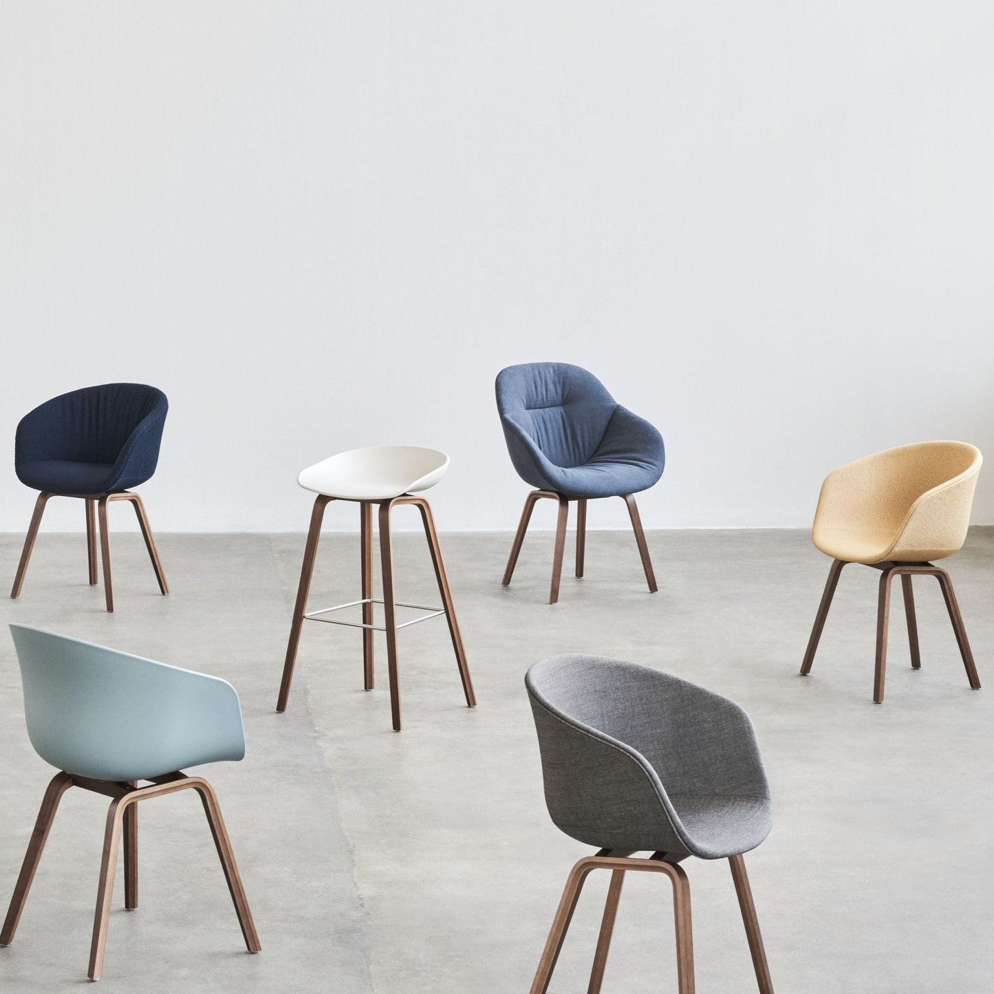 Hay About A Chair AAC 22 Stuhl Kunststoffschlale Gestell 4-Fuß Holz