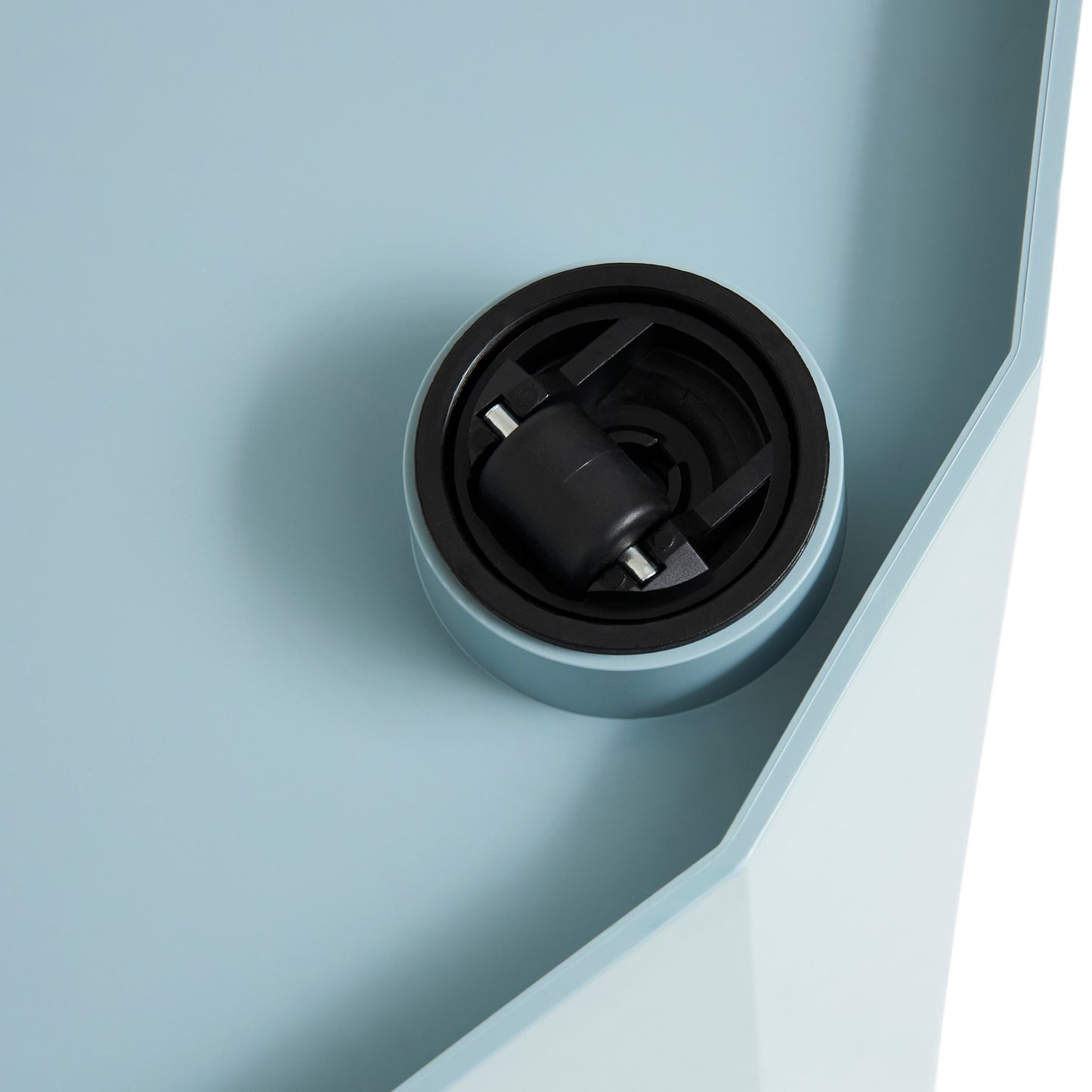 Hay Facet Cabinet high Schränkchen hoch Kunststoff rund Füße & Rollen