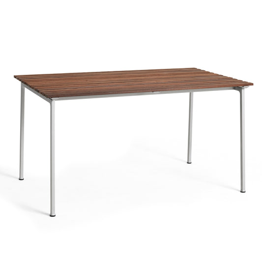 Traverse Table von Erwan Bouroullec für HAY, Outdoor-Tisch aus Aluminium und Eschenholz, ideal für Garten, Terrasse oder öffentliche Räume