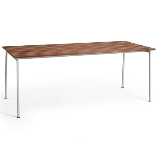 Traverse Table von Erwan Bouroullec für HAY, Outdoor-Tisch aus Aluminium und Eschenholz, ideal für Garten, Terrasse oder öffentliche Räume