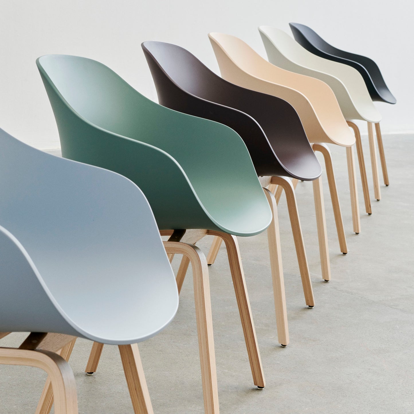 HAY About A Chair AAC 222 Armlehnstuhl Kunststoff Gestell 4-Fuß Sperrholz