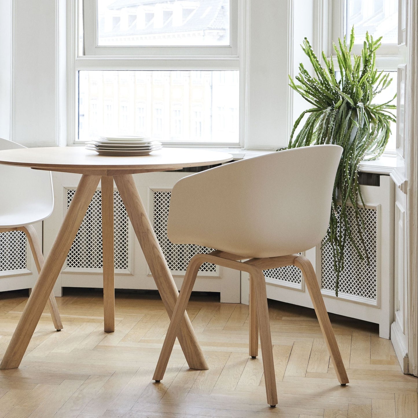 Hay About A Chair AAC 22 Stuhl Kunststoffschlale Gestell 4-Fuß Holz