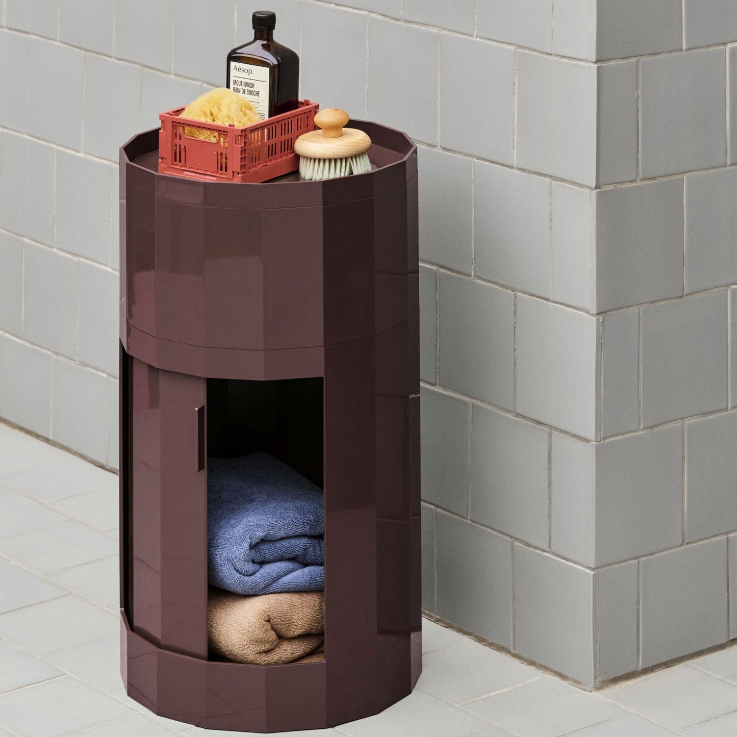 Hay Facet Cabinet high Schränkchen hoch Kunststoff rund Füße & Rollen