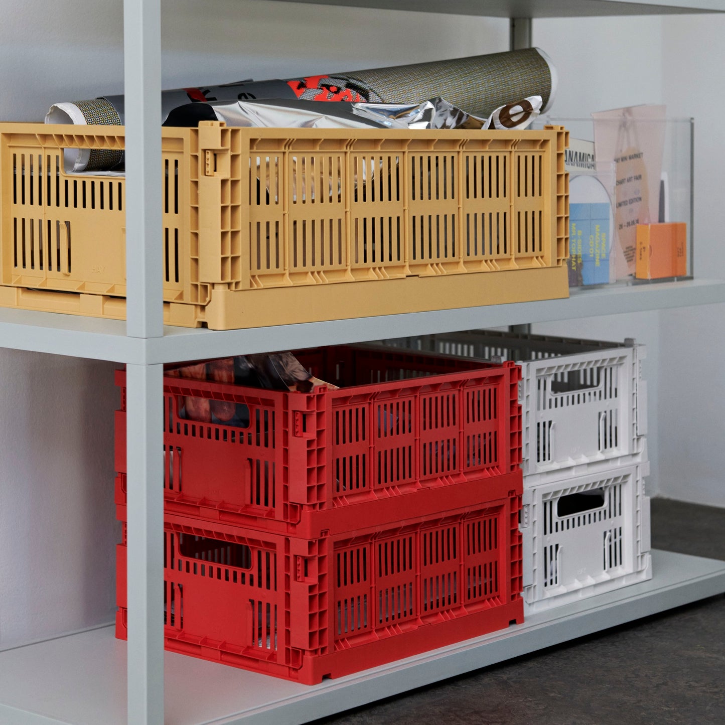 HAY Color Crate Korb Klapp-Box M medium Kunststoff recycelt golden yellow gold gelb