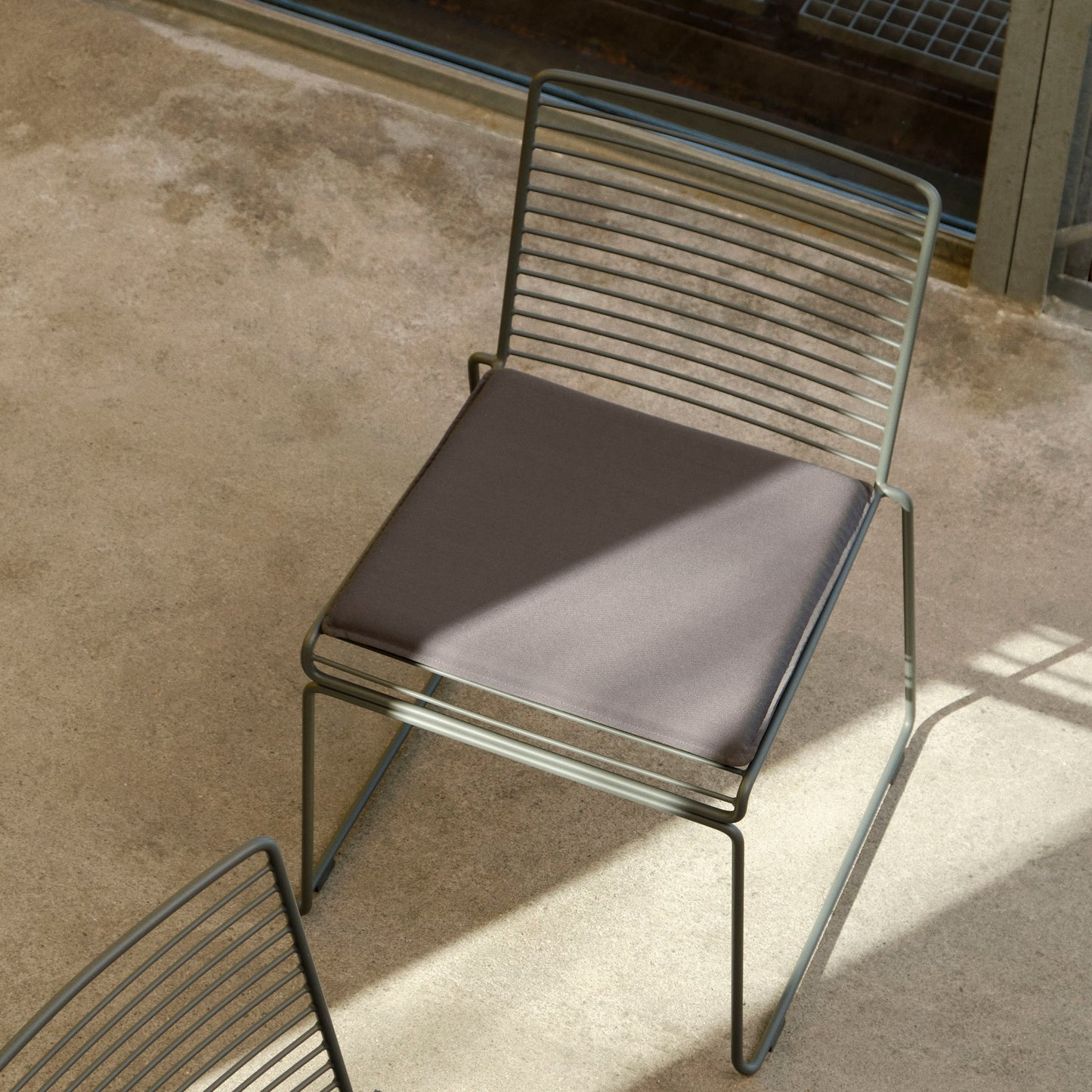 Hay Hee Dining Chair Stuhl Stahl In- & Outdoor 2er Set stapelbar