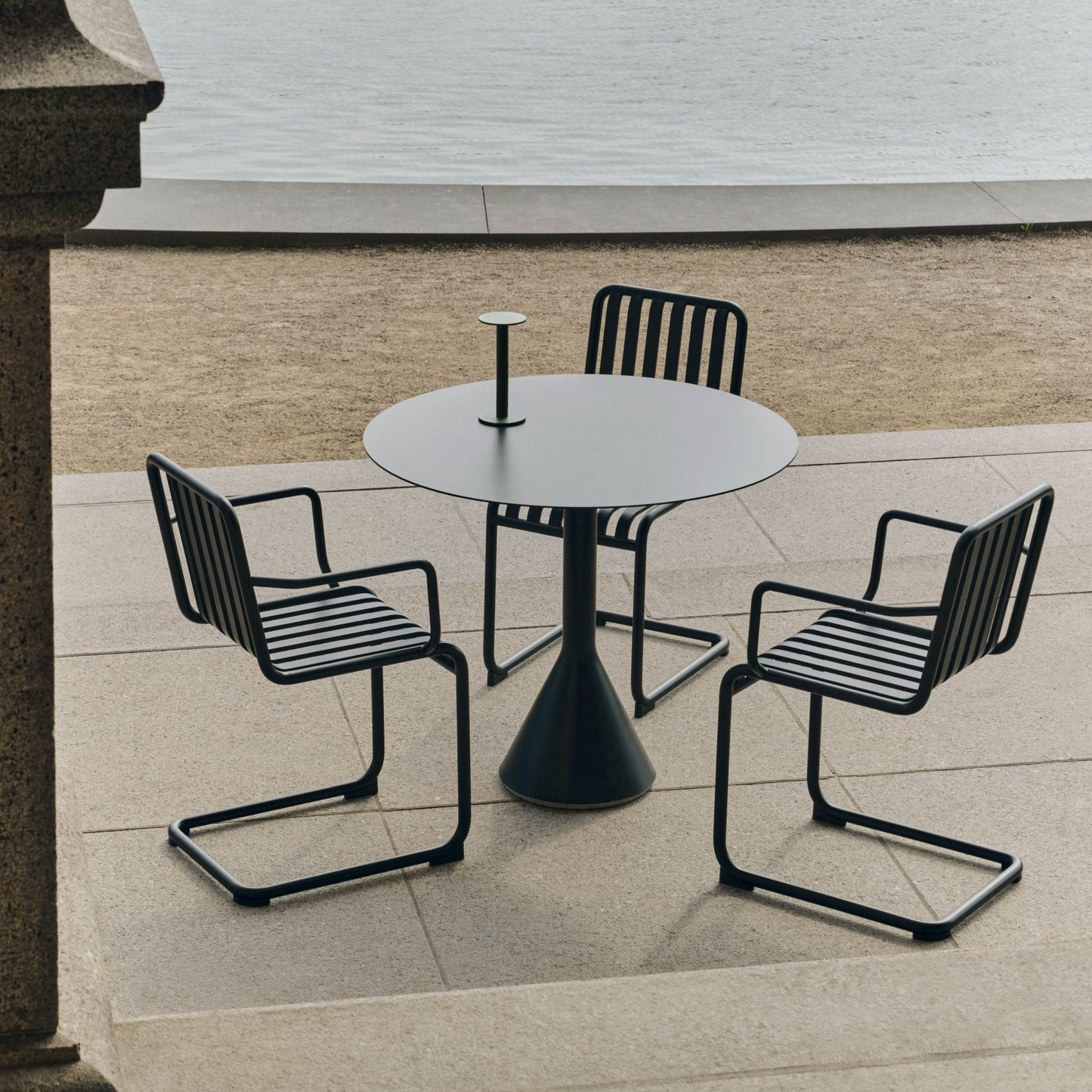 HAY Palissade Cantilever Chairs Outdoor-Stuhl Freischwinger