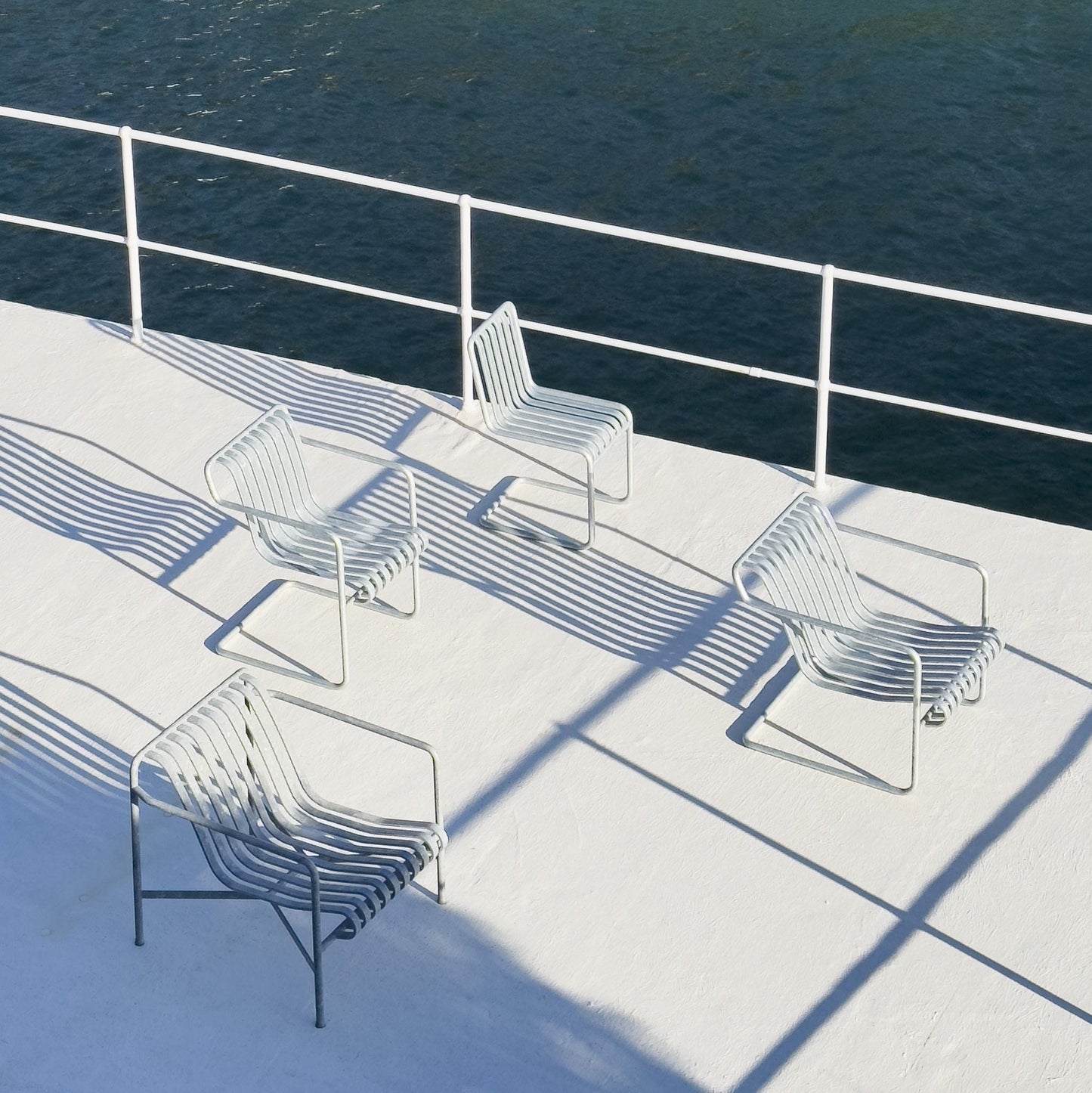 HAY Palissade Cantilever Chairs Outdoor-Stuhl Freischwinger