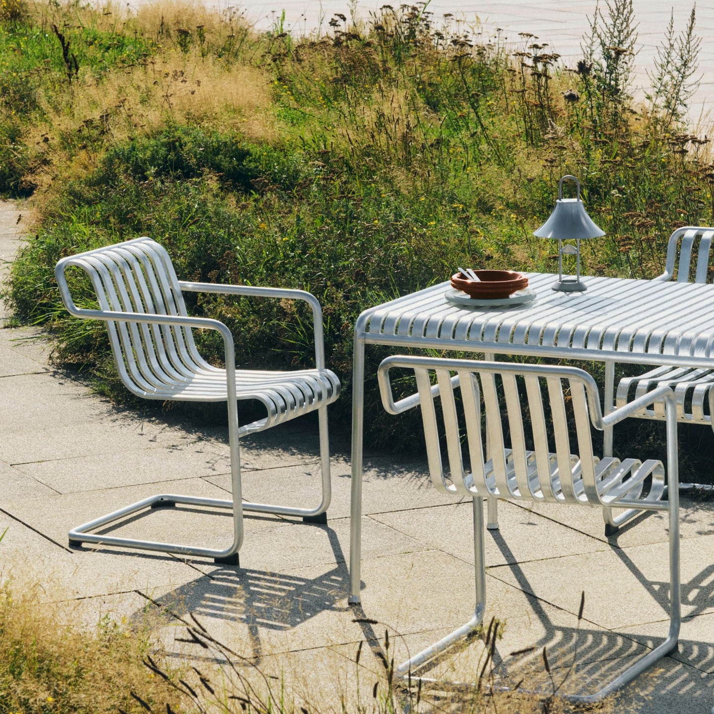 HAY Palissade Cantilever Chairs Outdoor-Stuhl Freischwinger