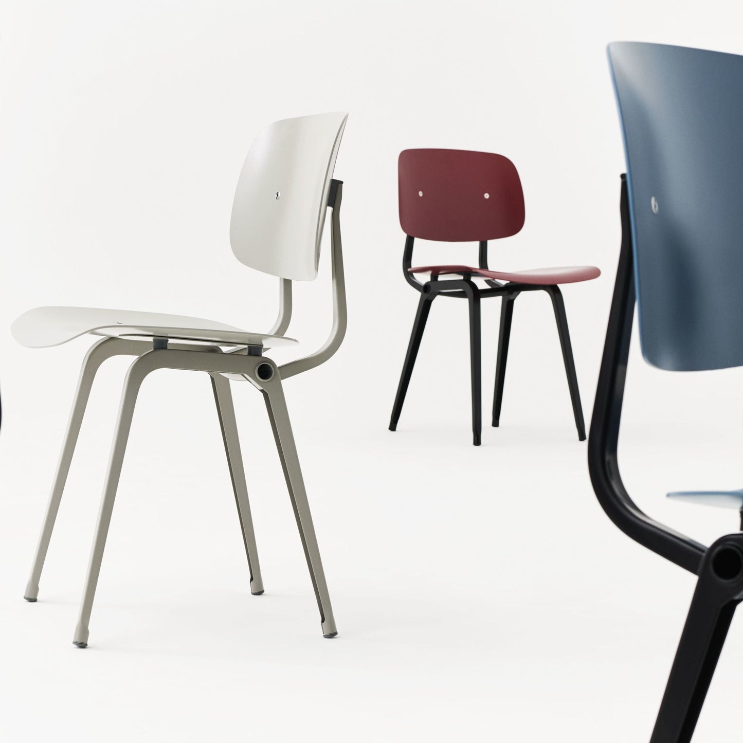 Hay Revolt Chair 4-Fuß-Stuhl Sitz & Rücken ABS-Kunststoff Stahlgestell