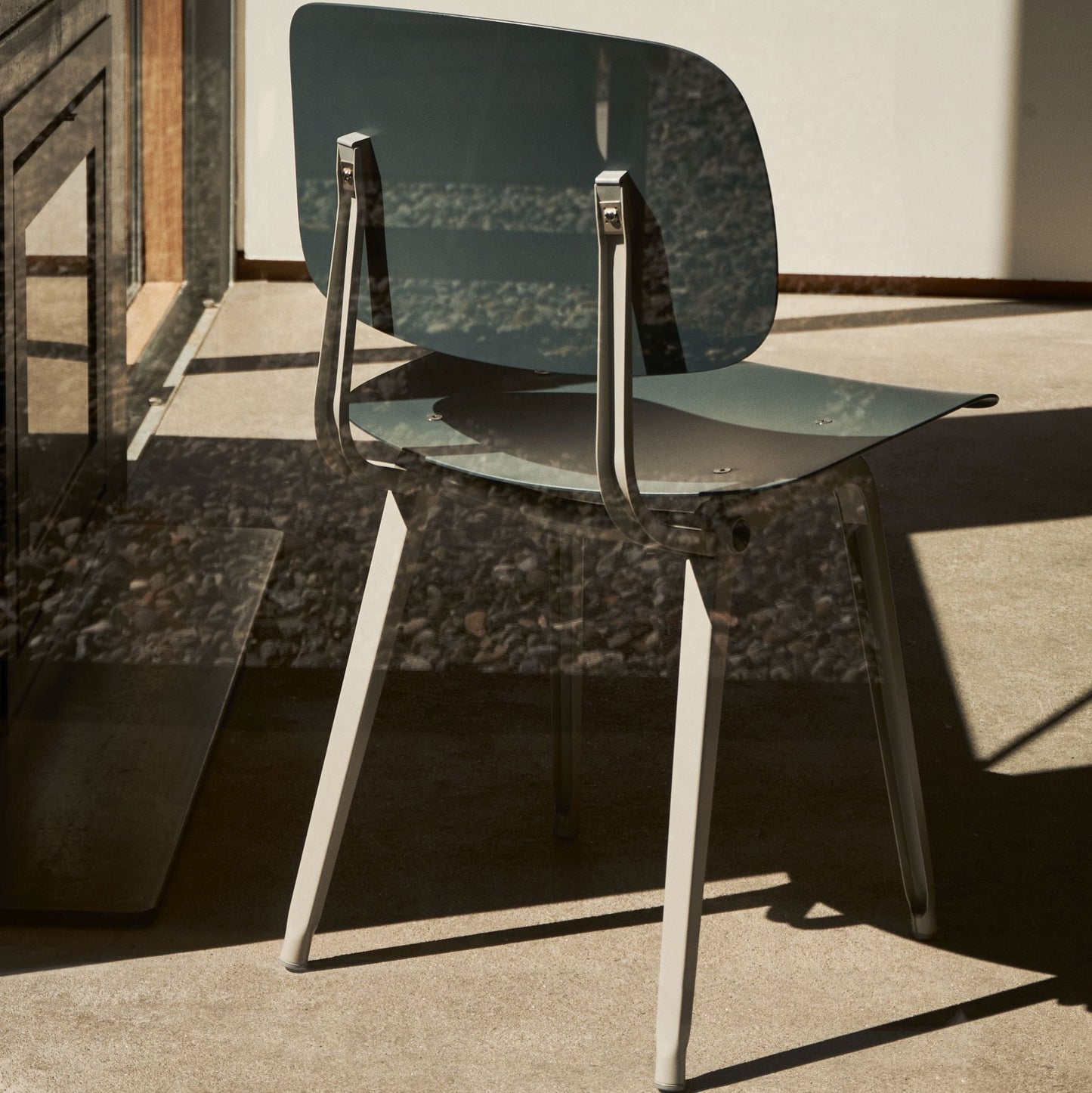 Hay Revolt Chair 4-Fuß-Stuhl Sitz & Rücken ABS-Kunststoff Stahlgestell