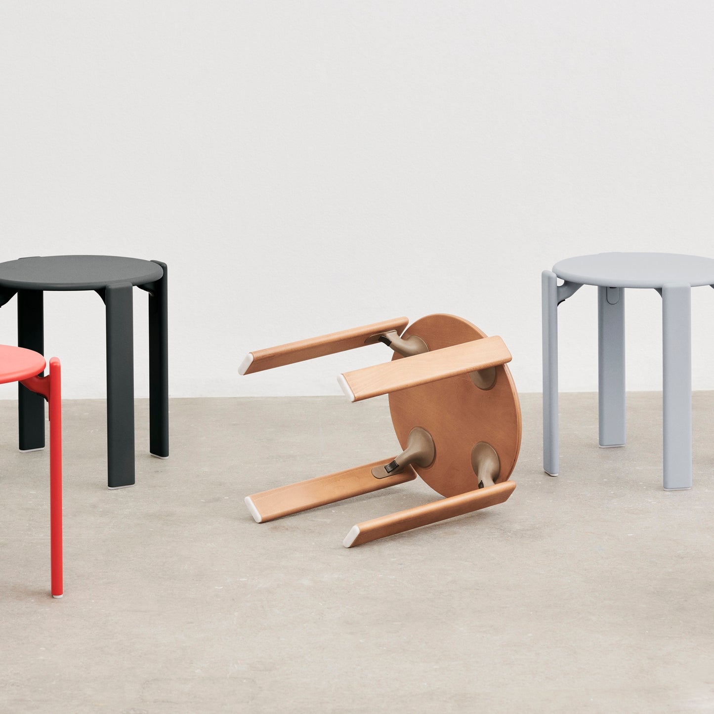 HAY Rey Stool Hocker Buche stapelbar wasserbasiert lackiert