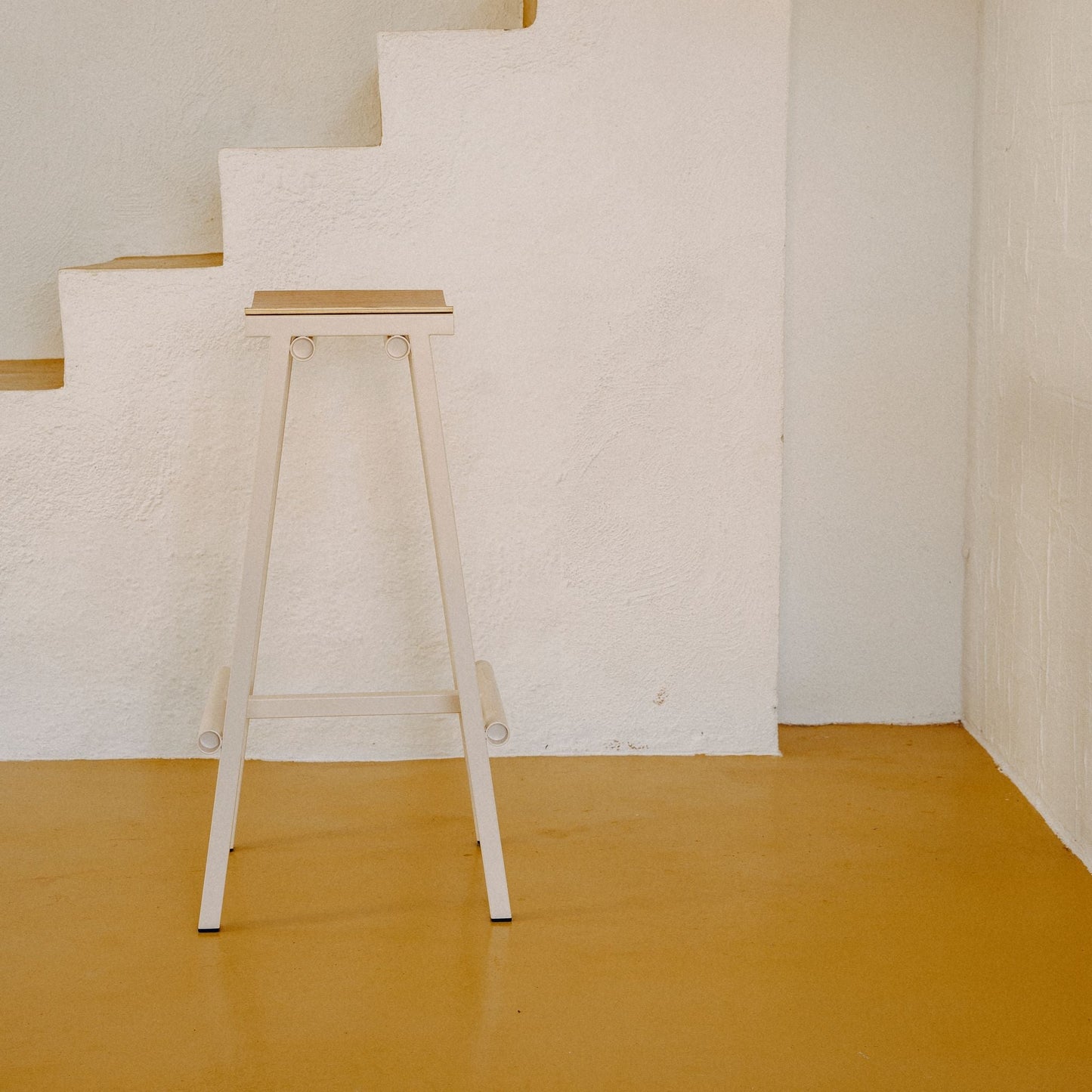 Hay Taburete 8 Barhocker – Eichenfurnier-Sitz und Stahlgestell