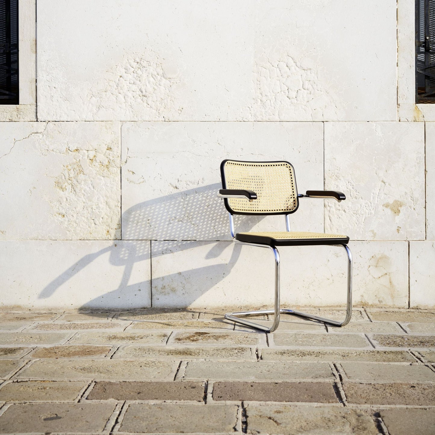 Thonet S 64 V Freischwinger Stuhl mit Armlehnen Sitz & Rücken Rohrgeflecht