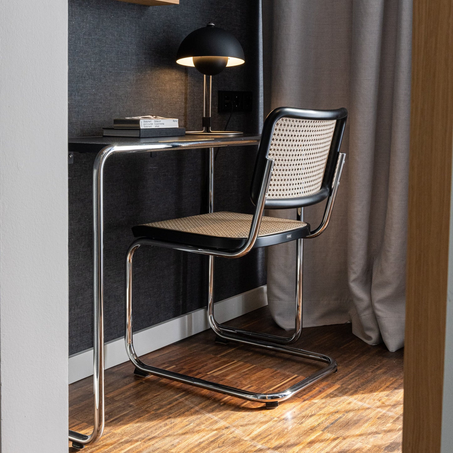 Thonet S 32 V Freischwinger Stuhl Sitz & Rücken Rohrgeflecht