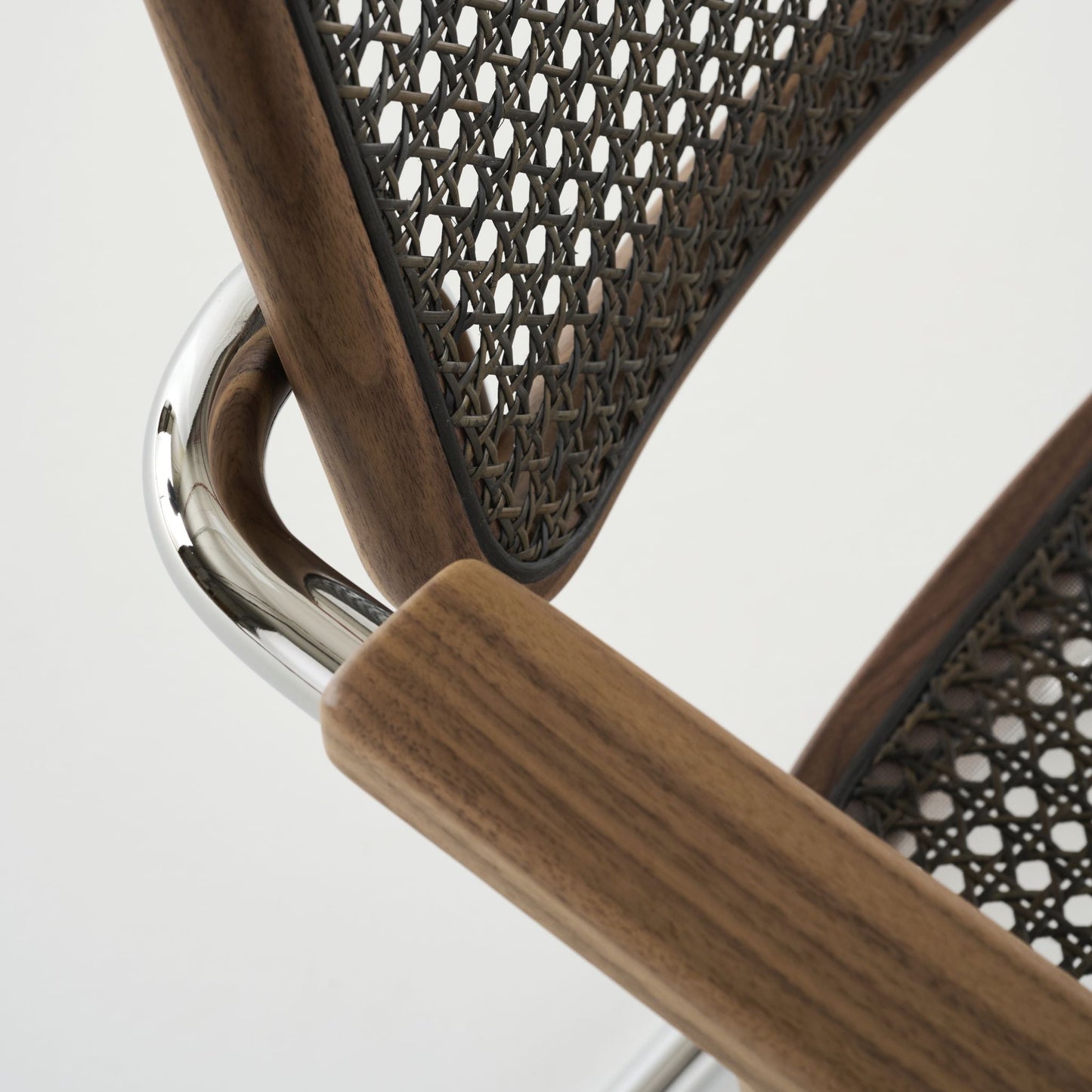 Thonet S 64 V Freischwinger Stuhl mit Armlehnen Sitz & Rücken Rohrgeflecht