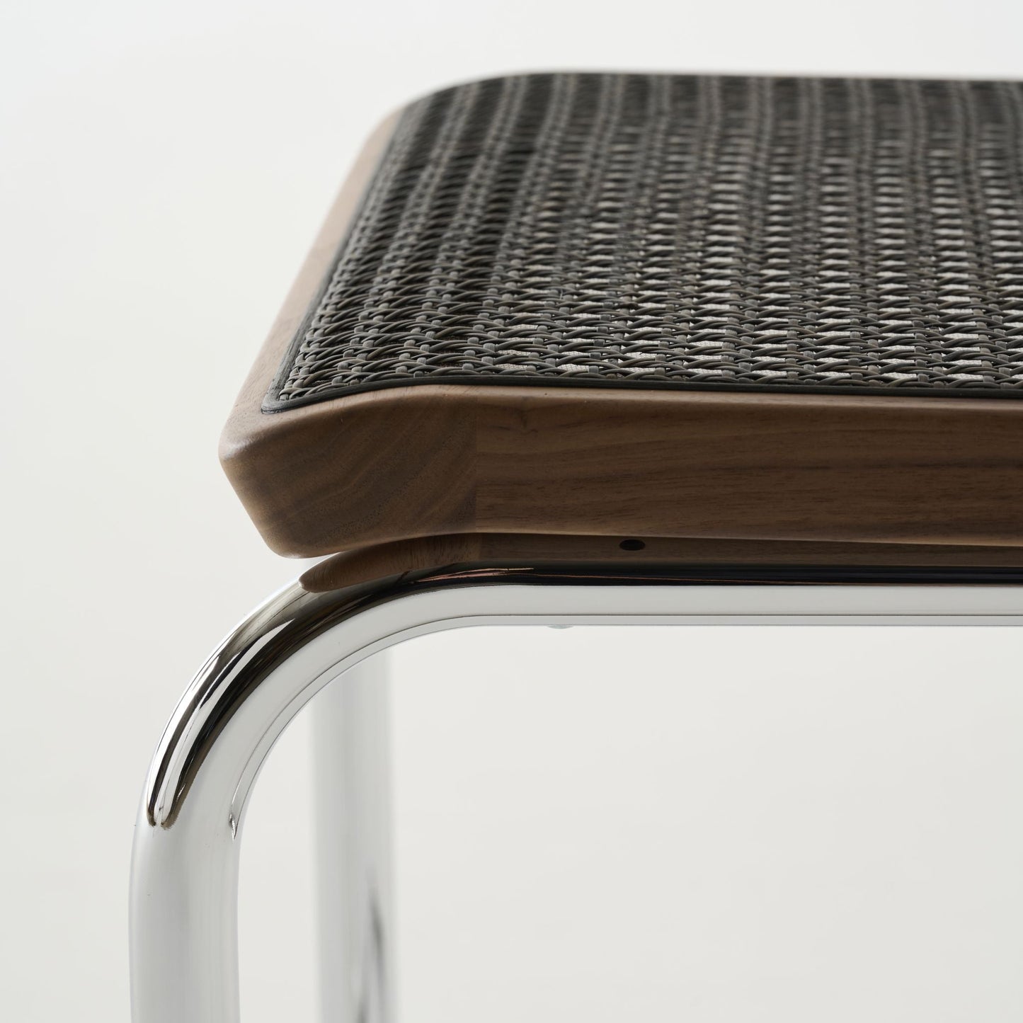 Thonet S 64 V Freischwinger Stuhl mit Armlehnen Sitz & Rücken Rohrgeflecht
